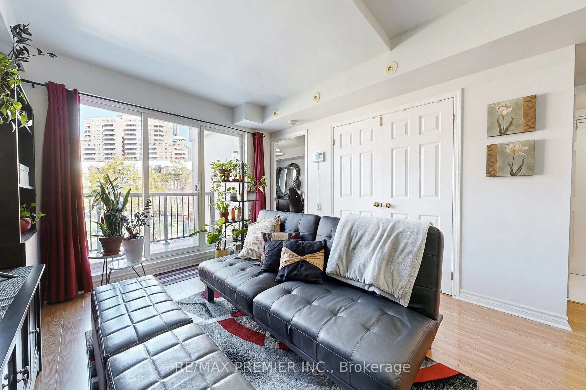 3033 Finch Avenue, #2046