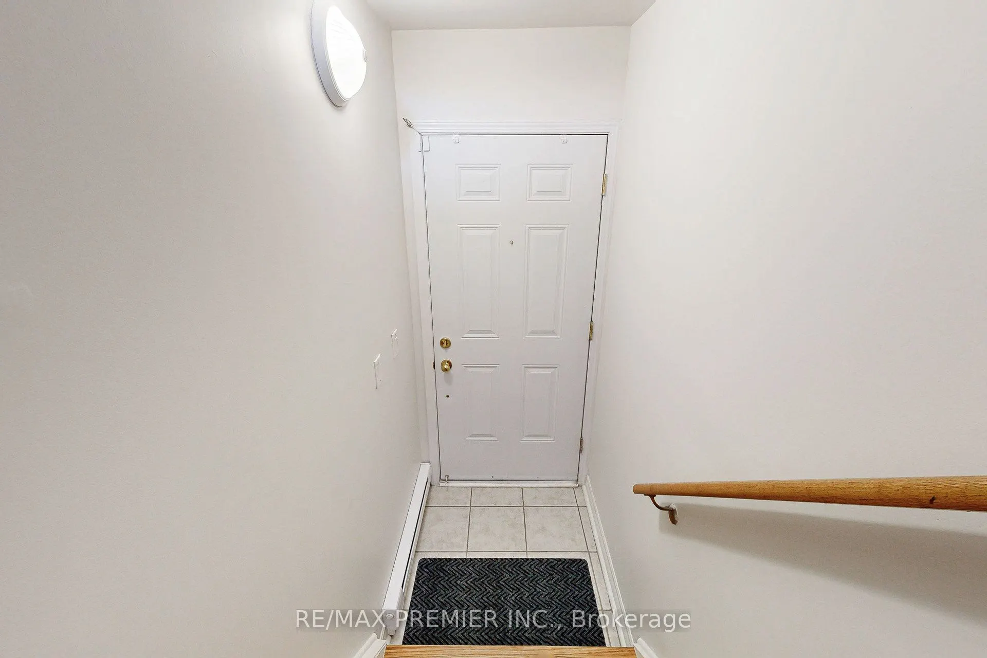 3033 Finch Avenue, #2046