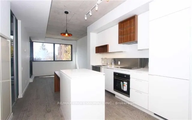 383 Sorauren Avenue, #305