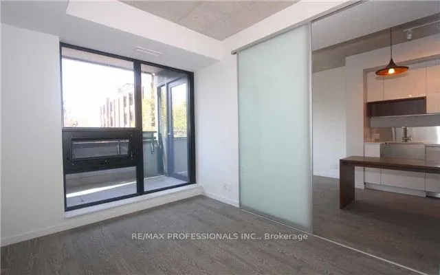 383 Sorauren Avenue, #305