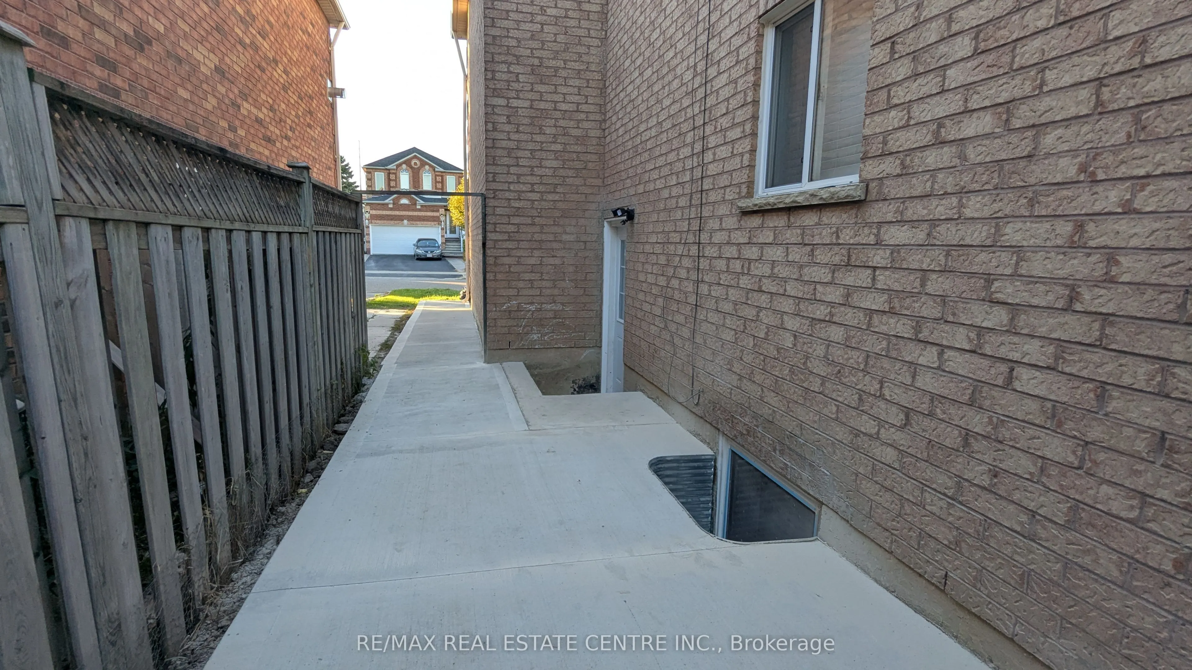 21 Summerdale Crescent, #Basement
