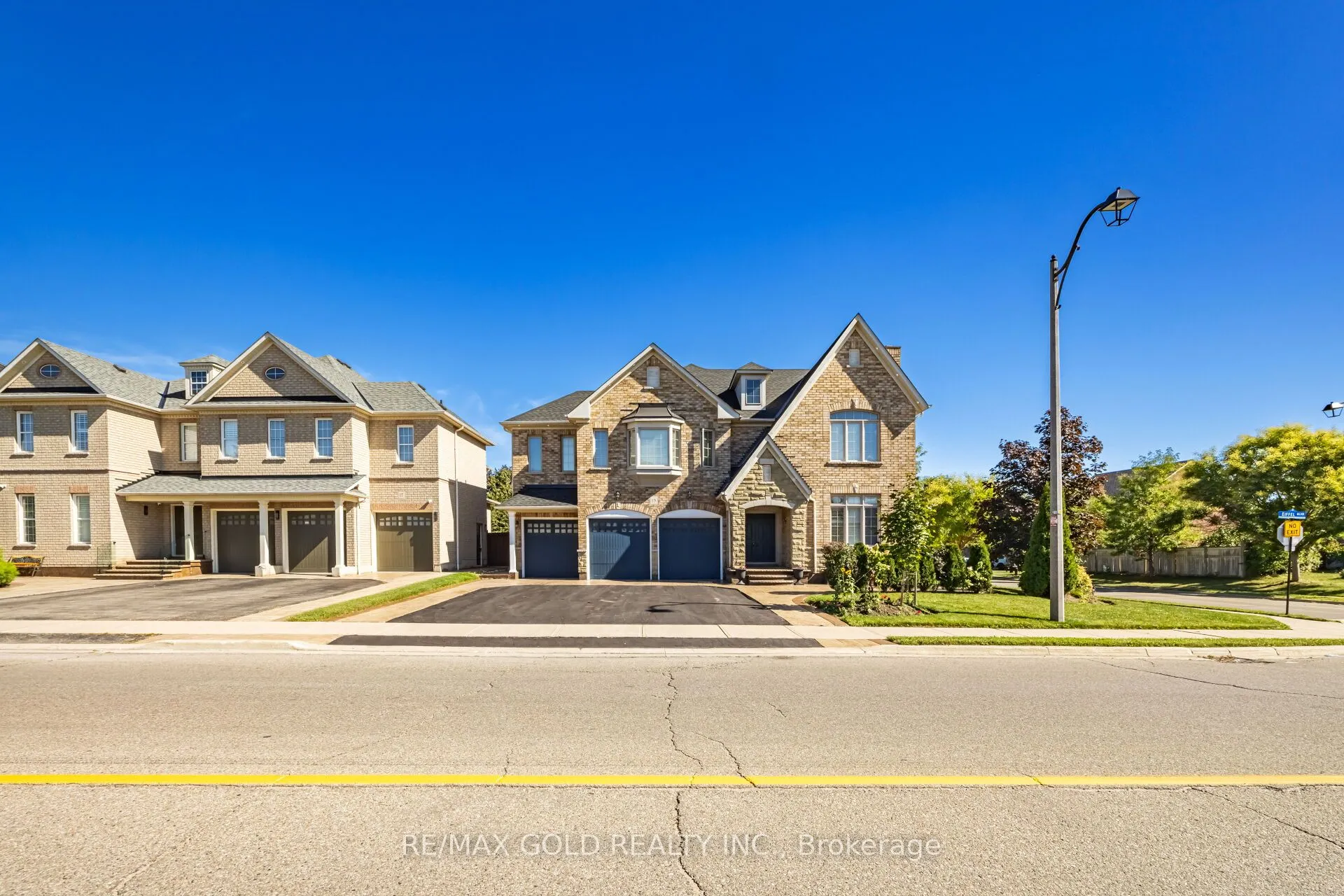 19 Eiffel Boulevard N