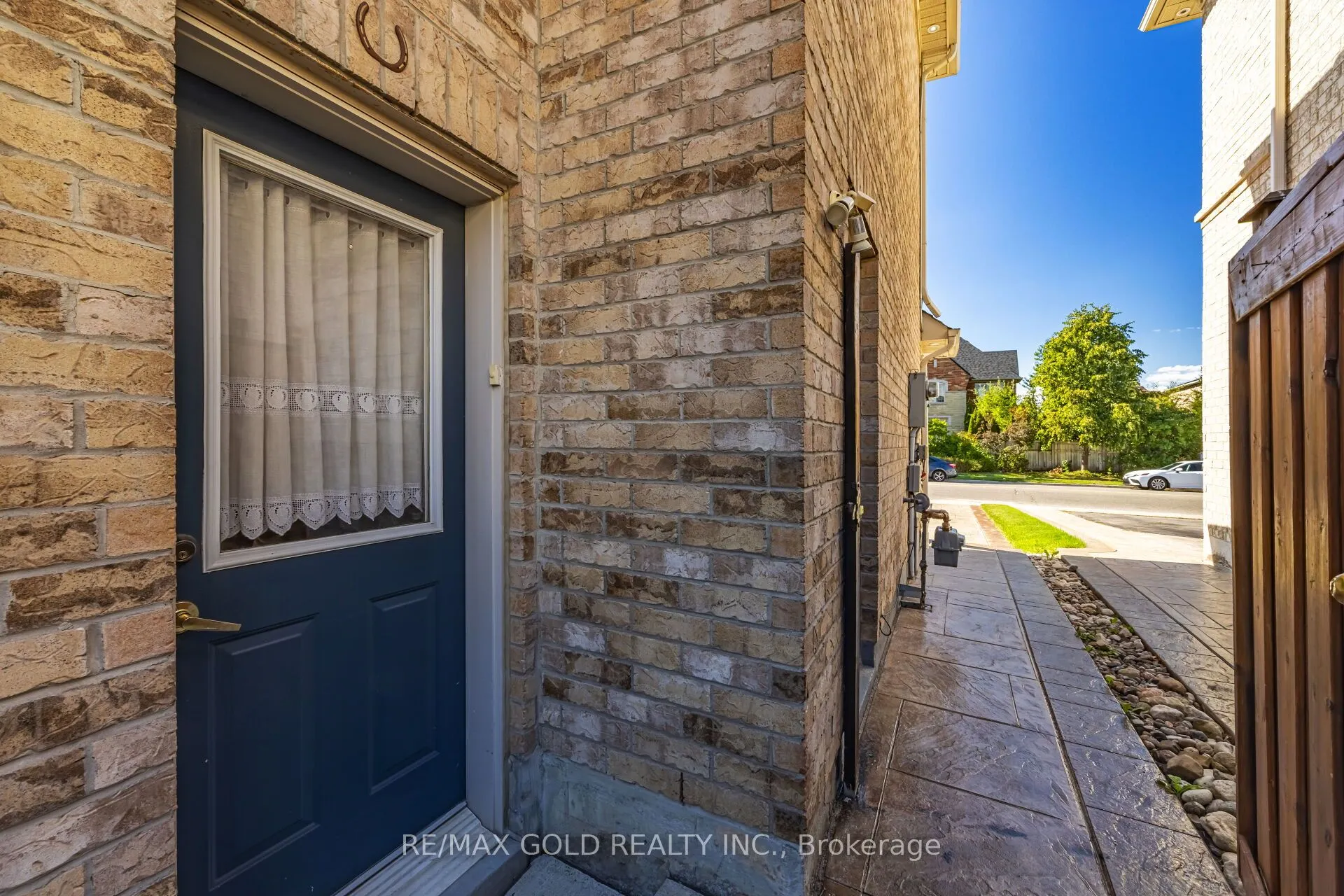 19 Eiffel Boulevard N