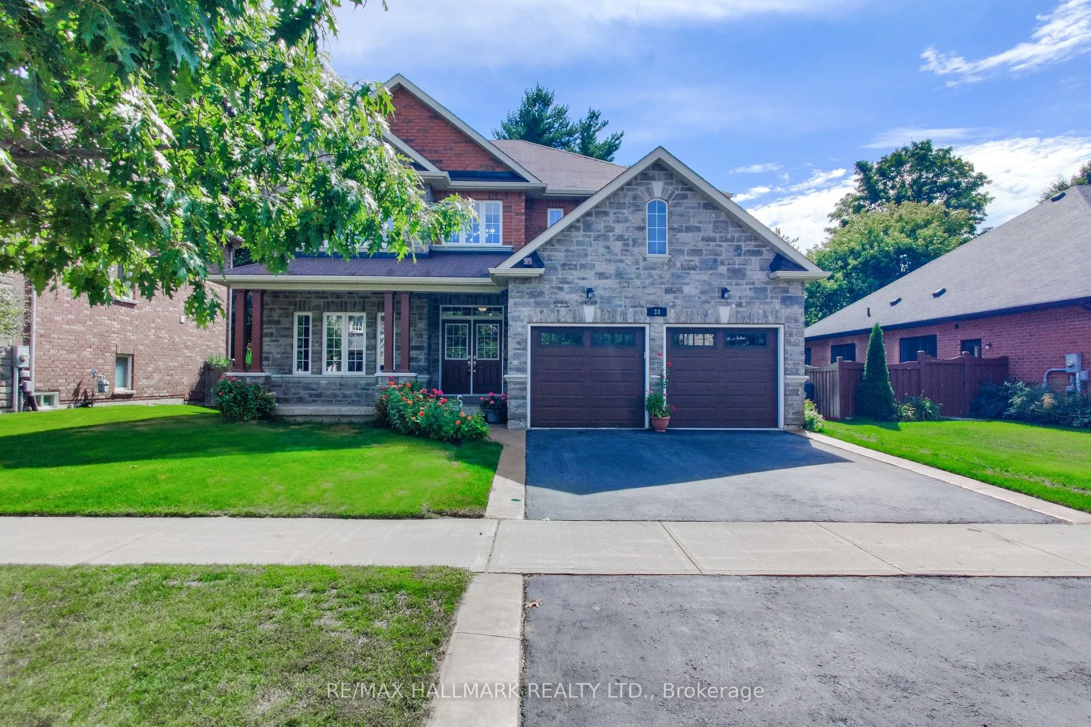 33 Borland Crescent