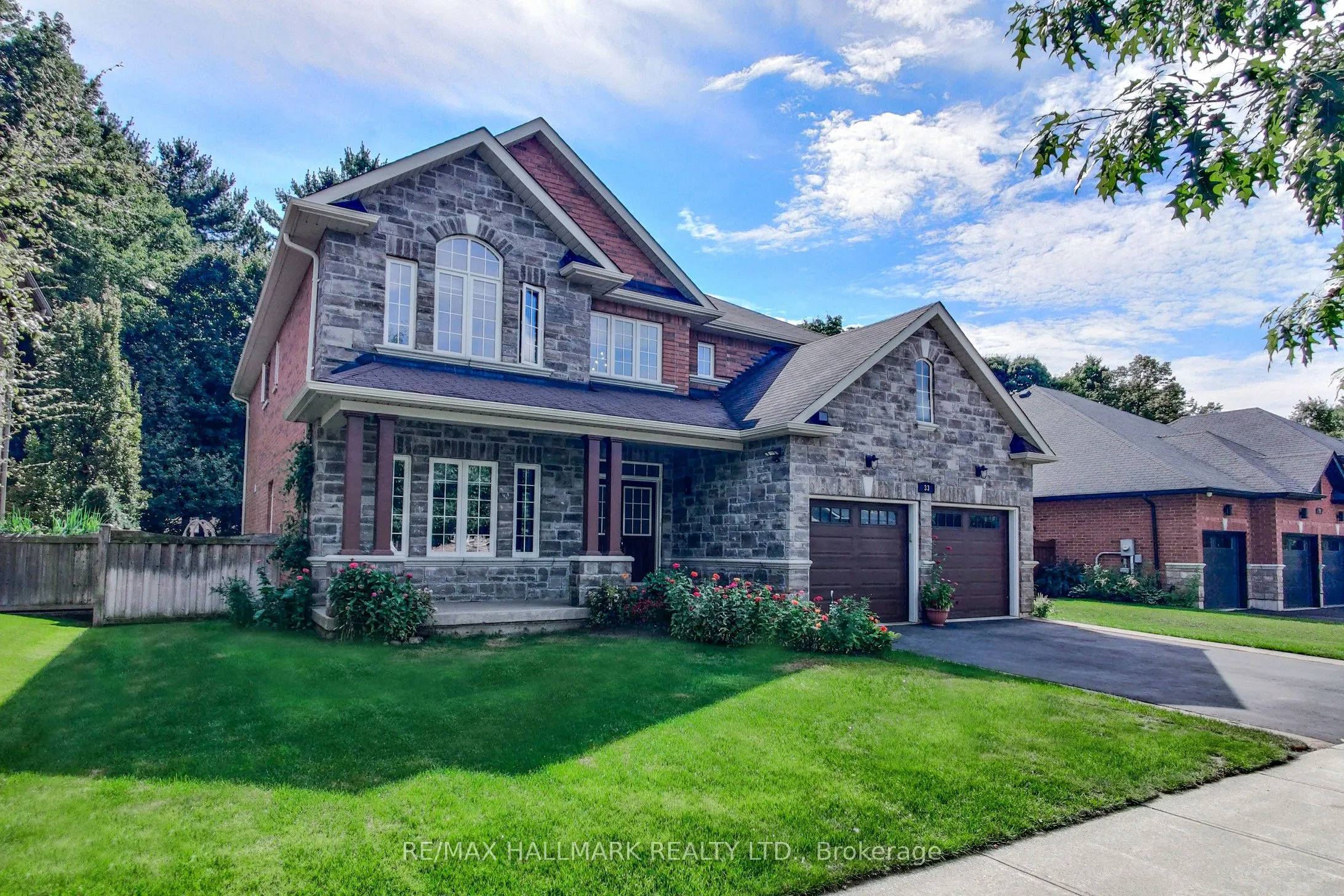 33 Borland Crescent