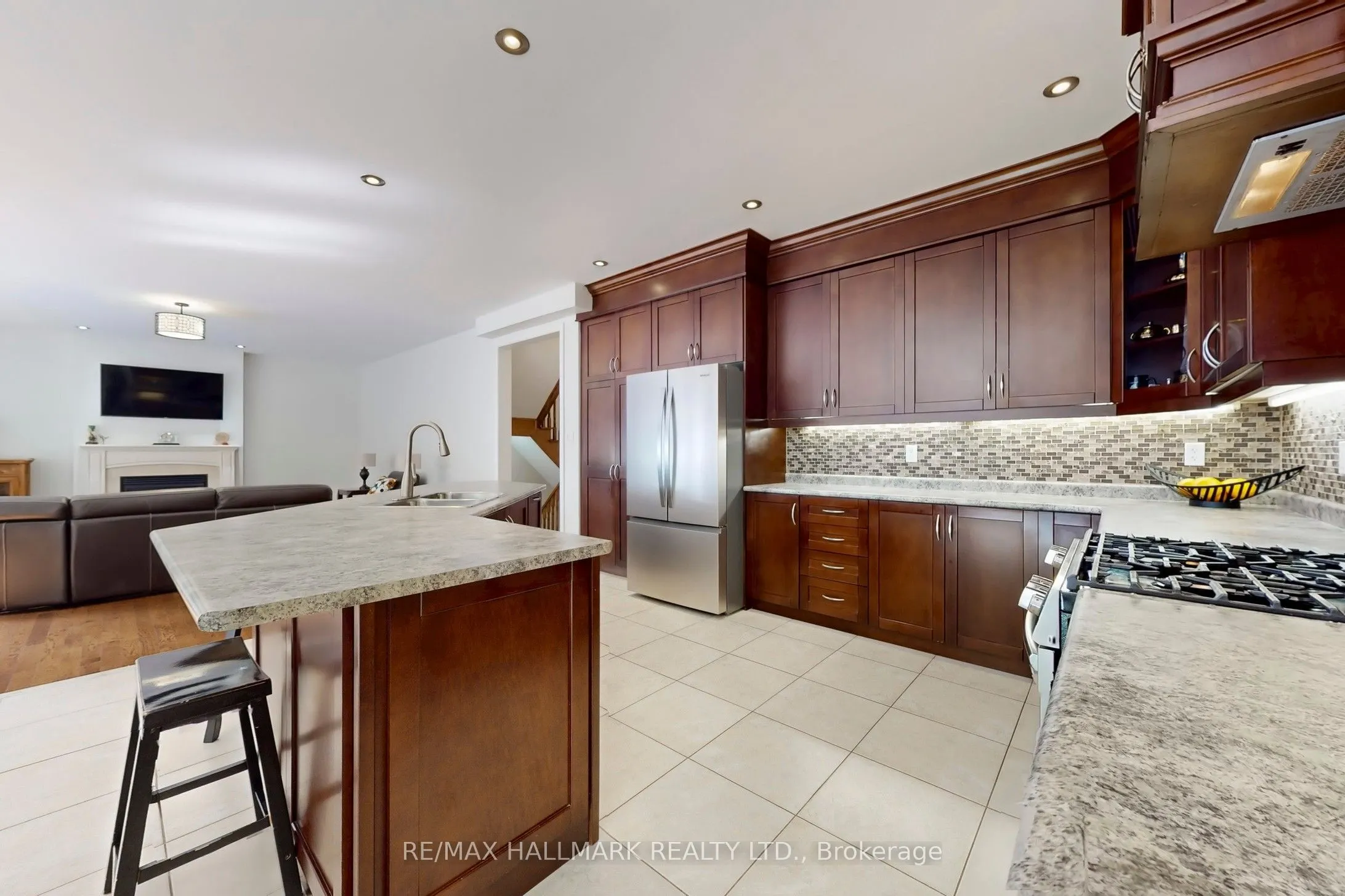 33 Borland Crescent