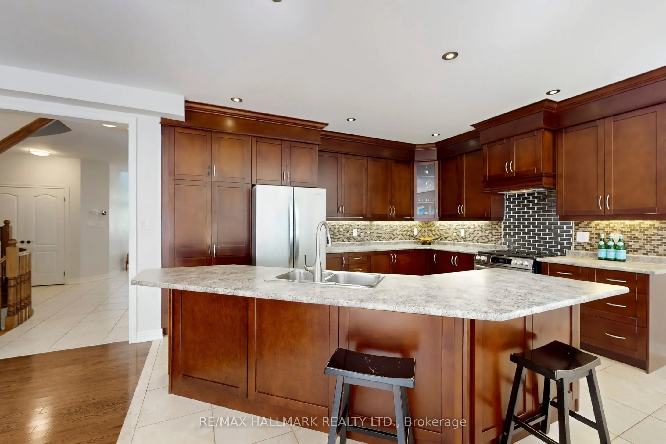 33 Borland Crescent