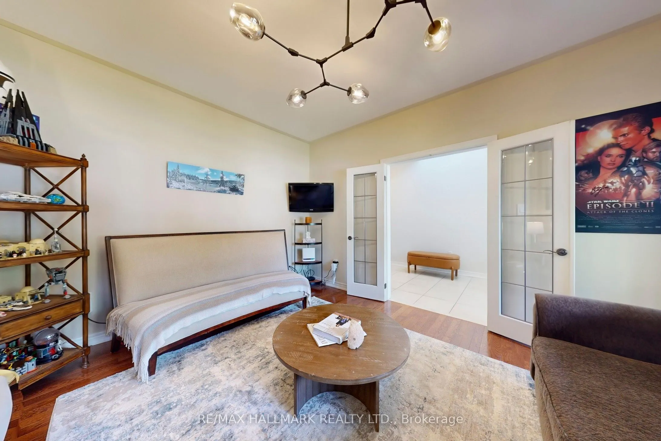 33 Borland Crescent