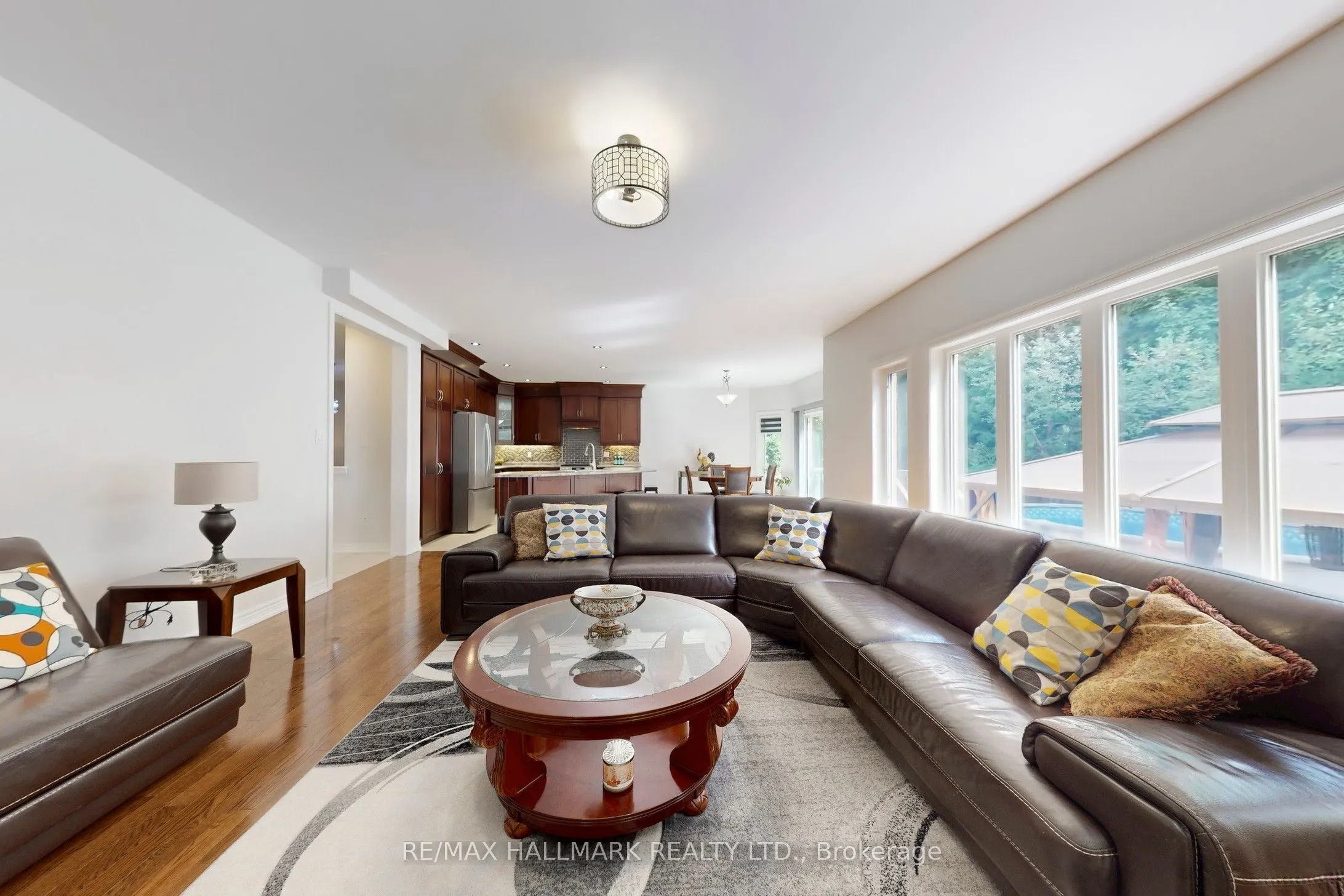 33 Borland Crescent