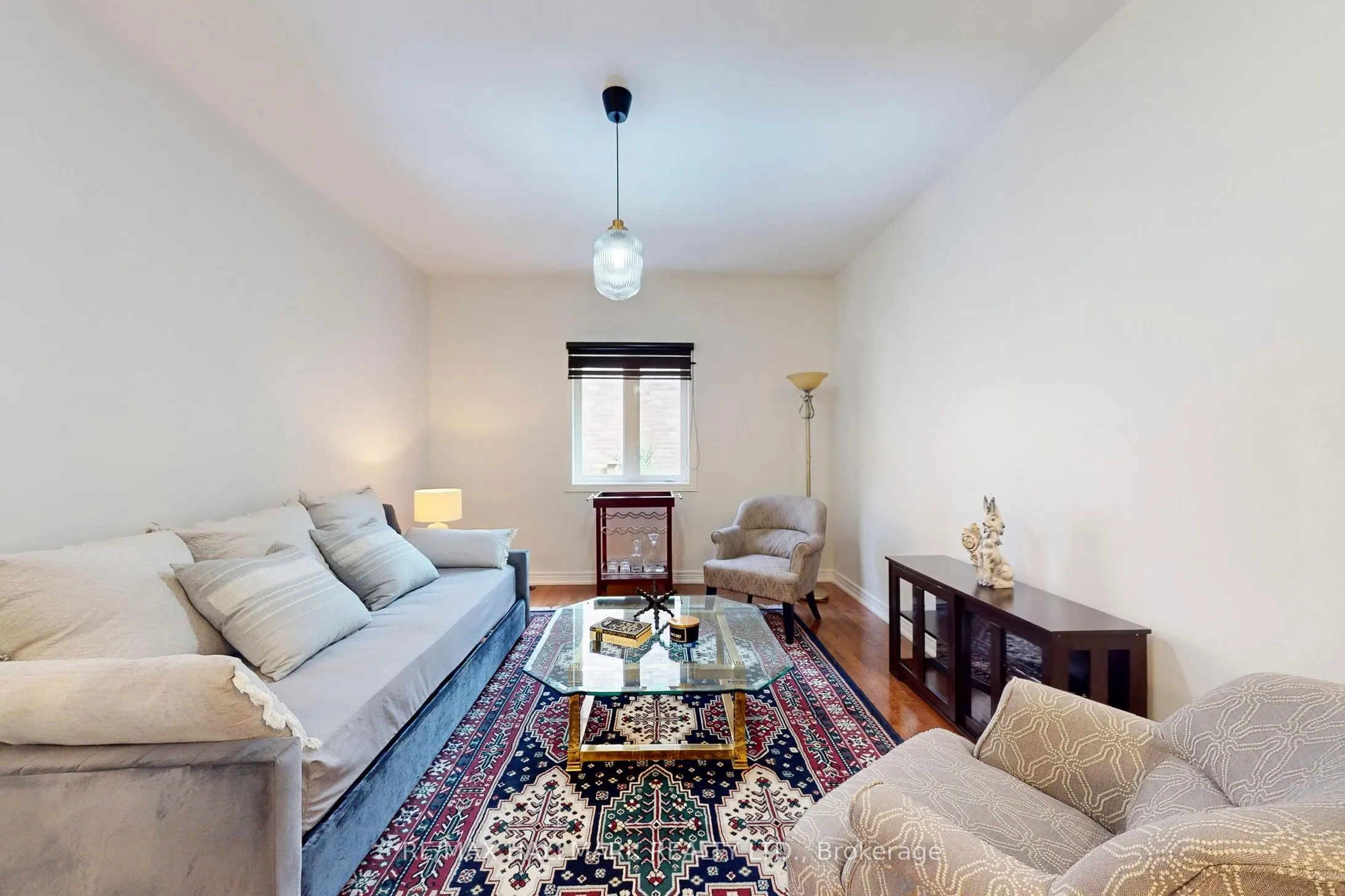 33 Borland Crescent