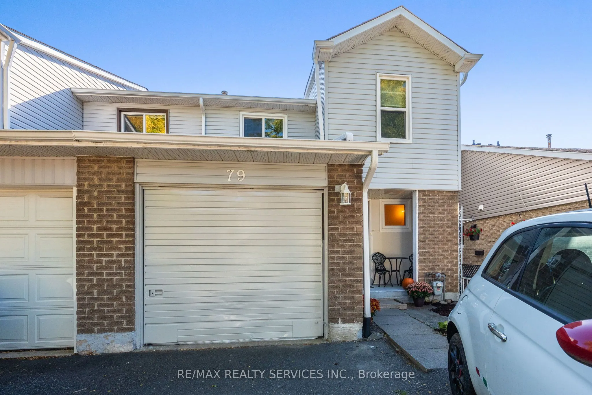 79 Royal Salisbury Way