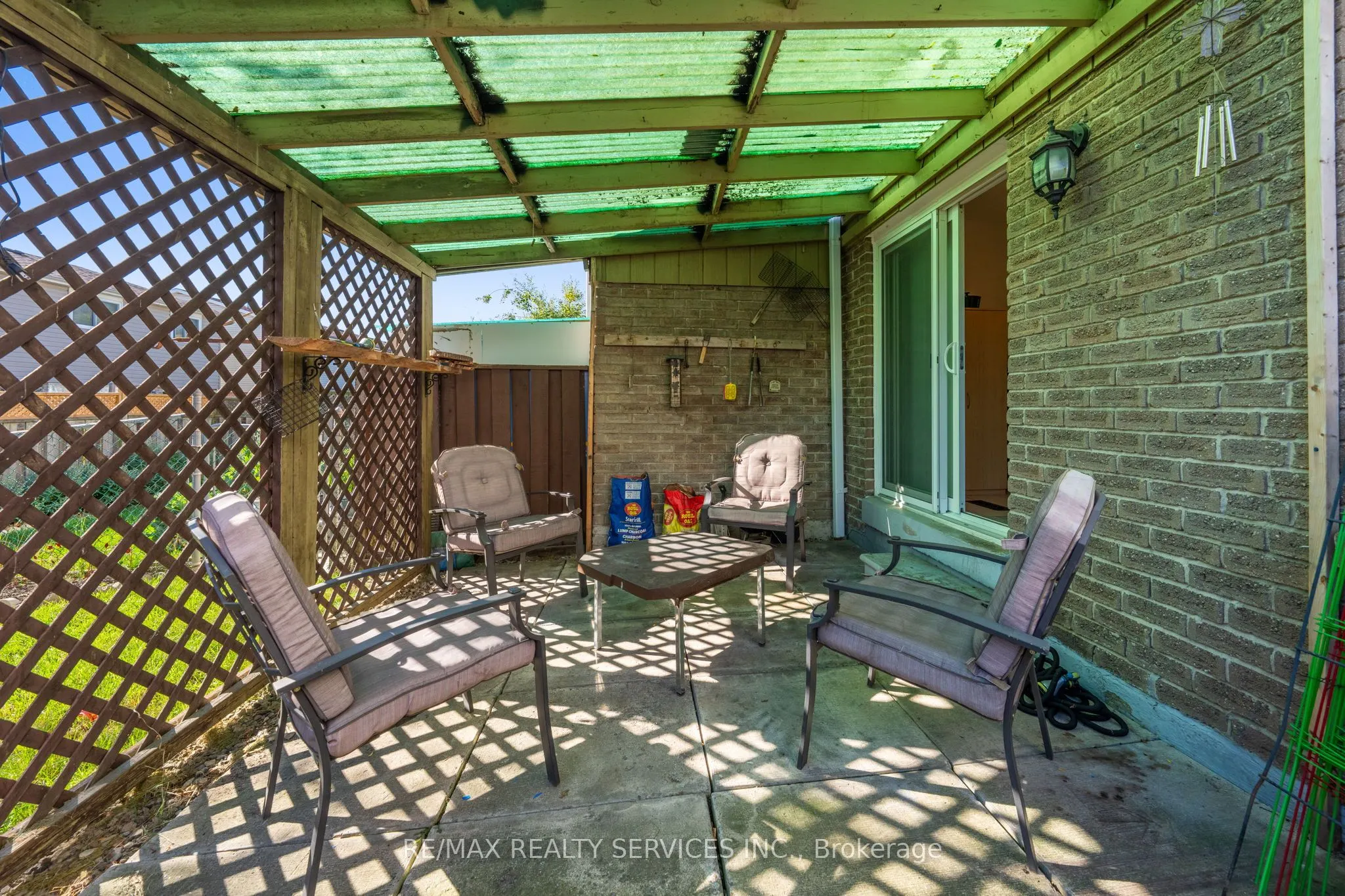 79 Royal Salisbury Way