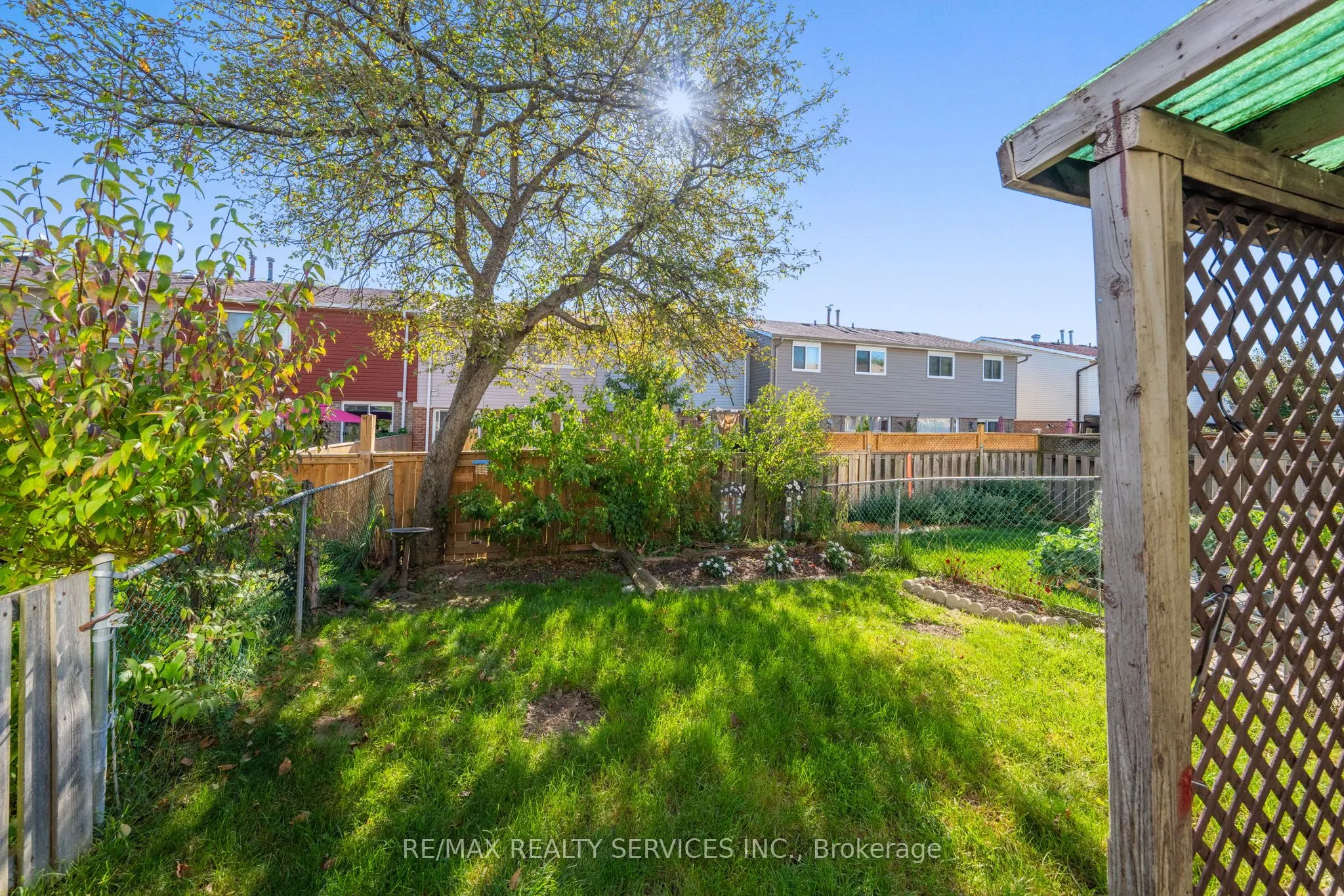79 Royal Salisbury Way