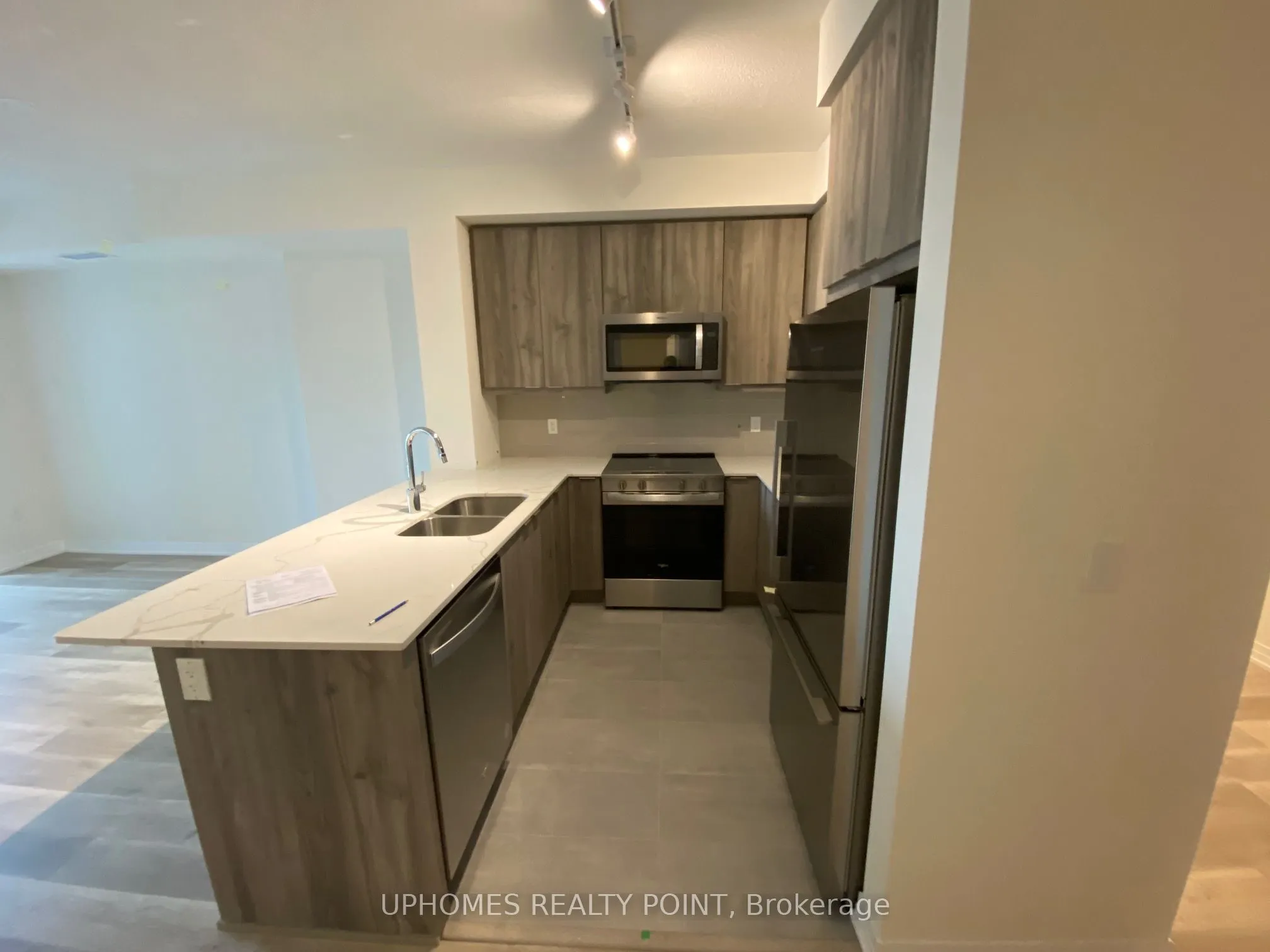 15 Watergarden Drive, #524
