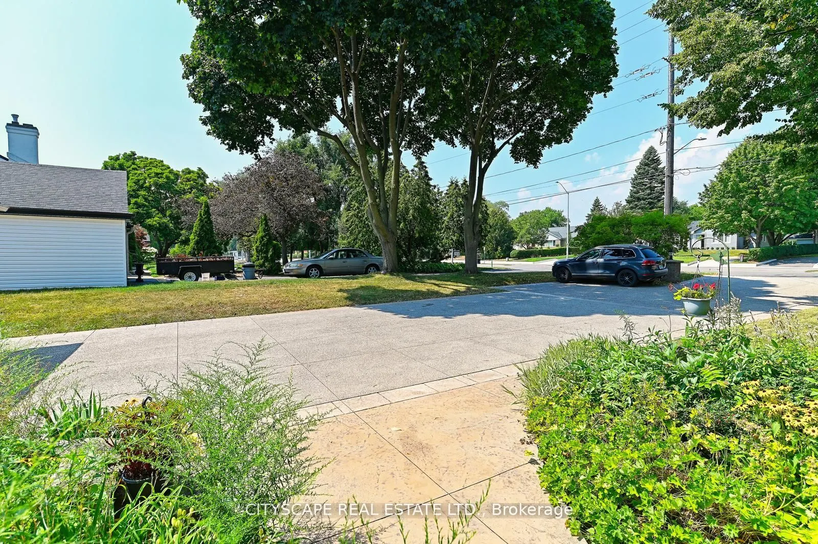 354 Plains Road W