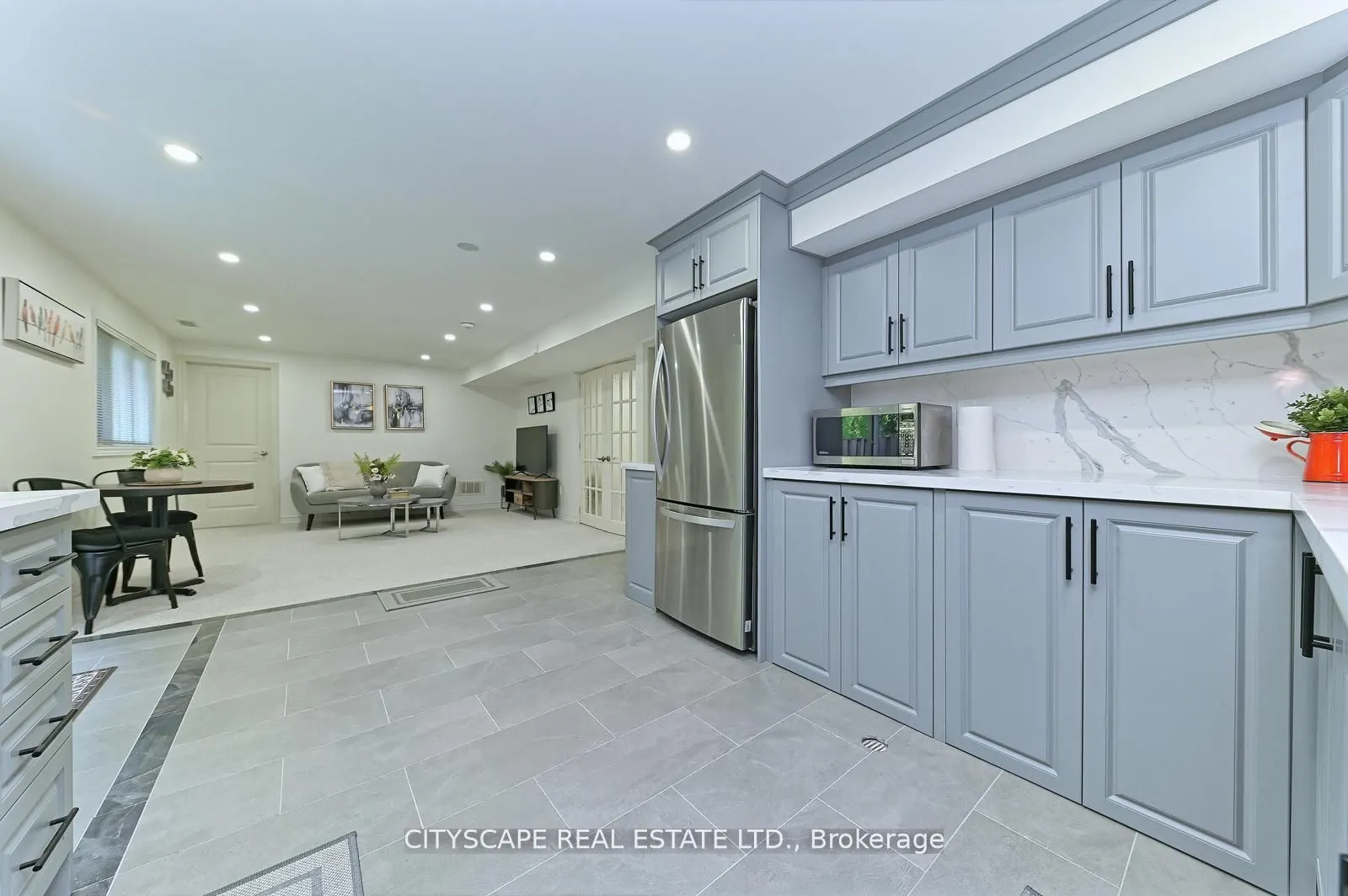 354 Plains Road W