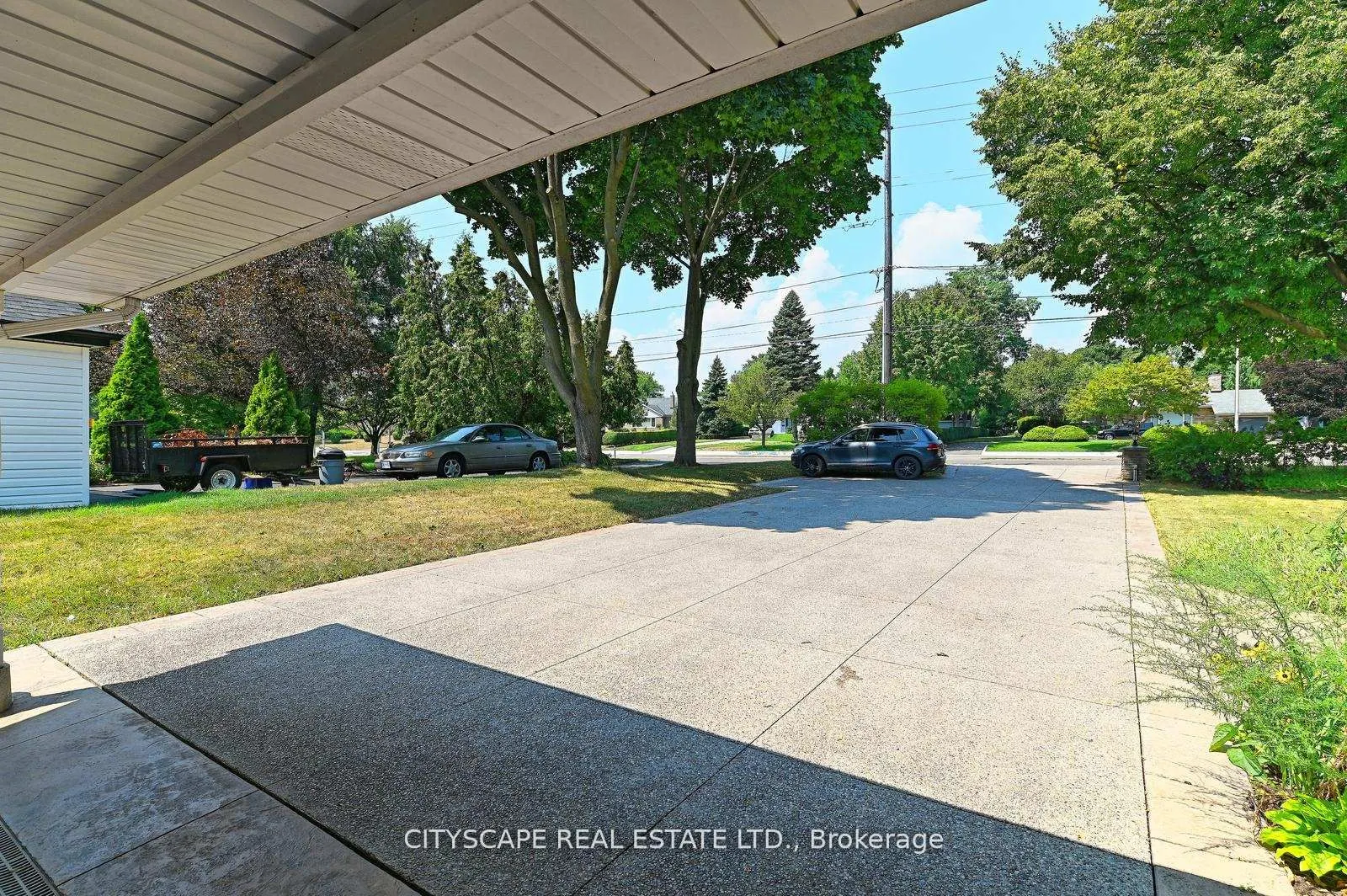 354 Plains Road W