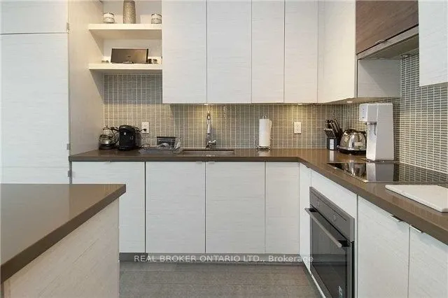 59 Annie Craig Drive, #511