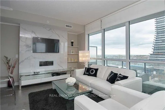 59 Annie Craig Drive, #511
