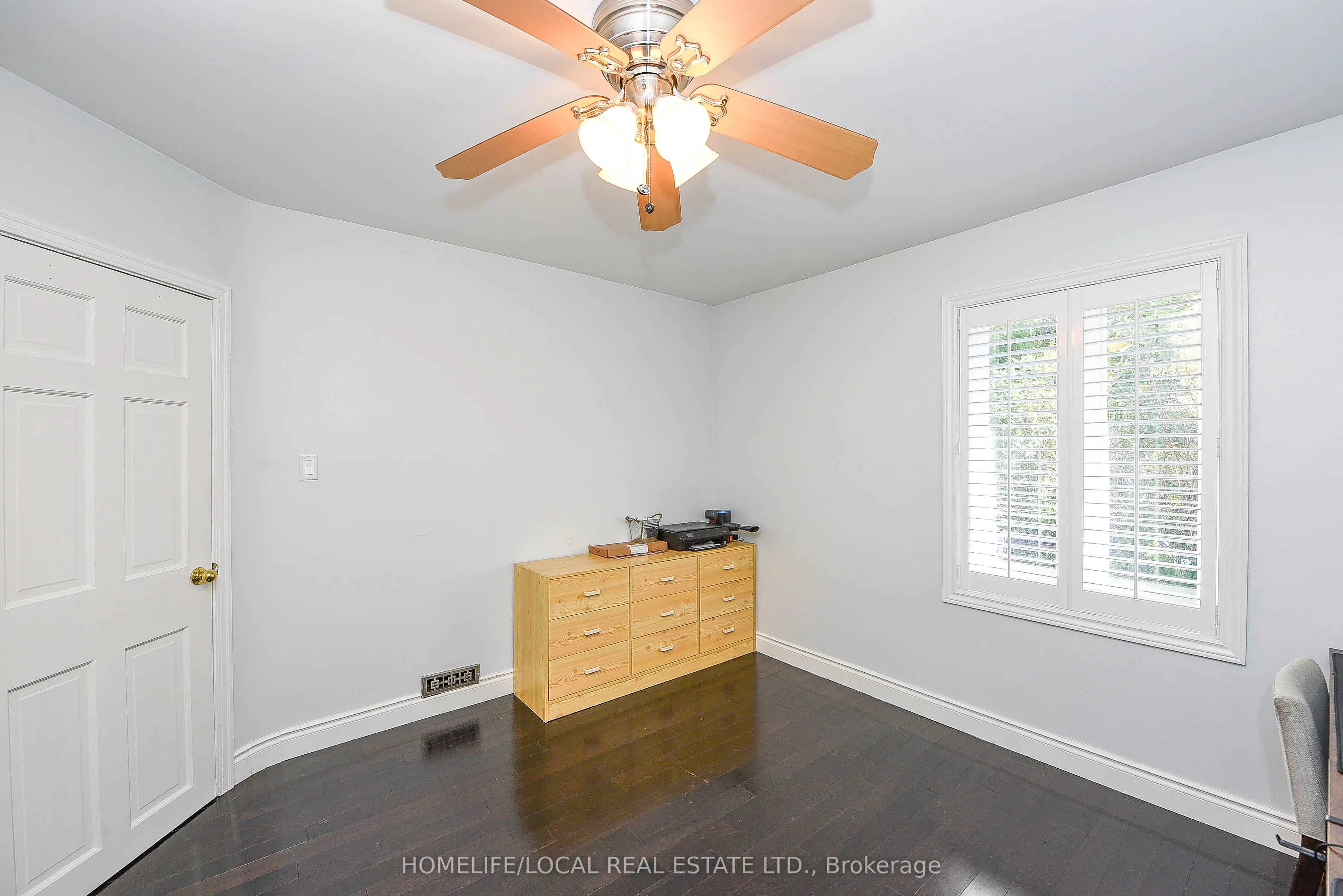 570 Exbury Crescent
