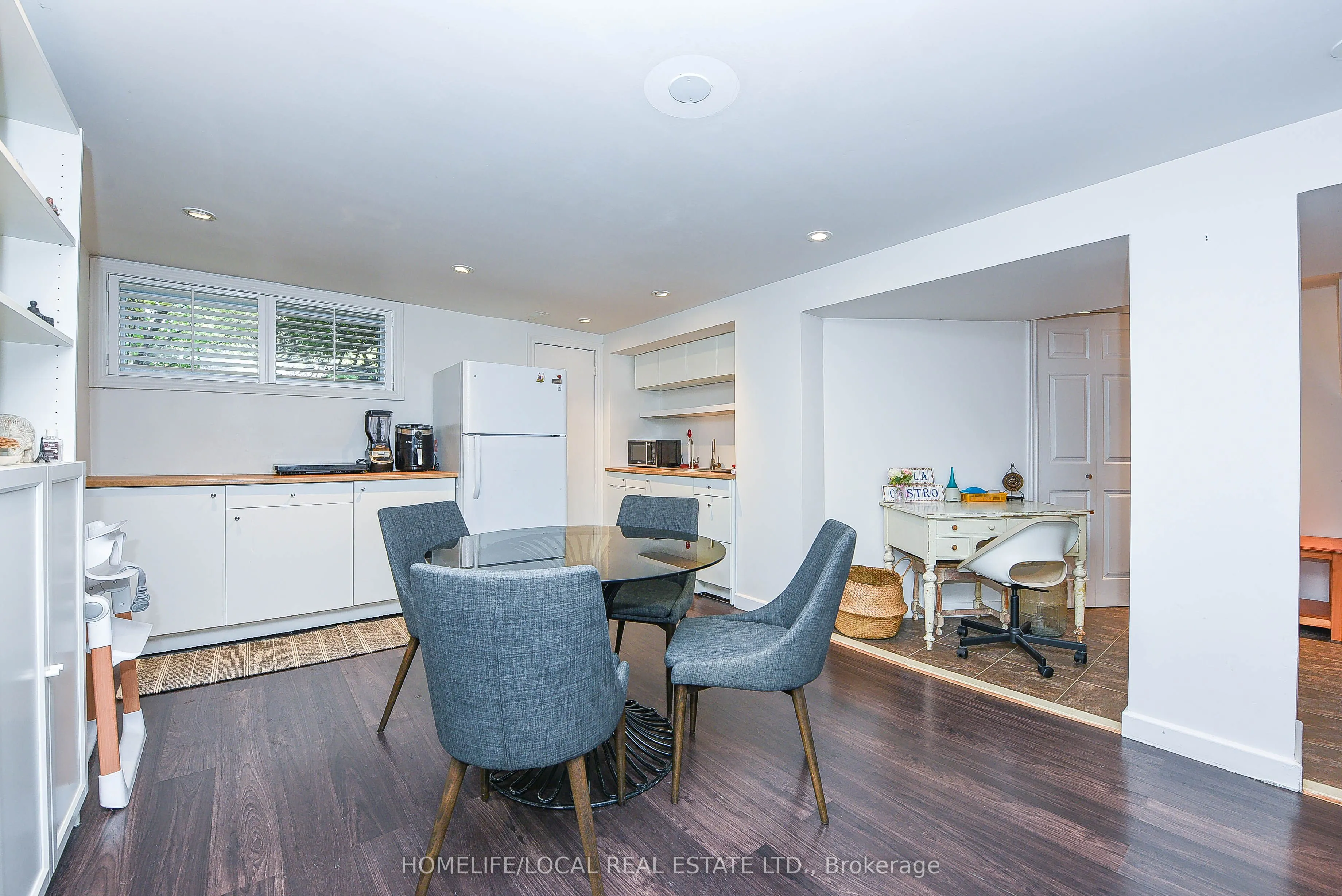 570 Exbury Crescent