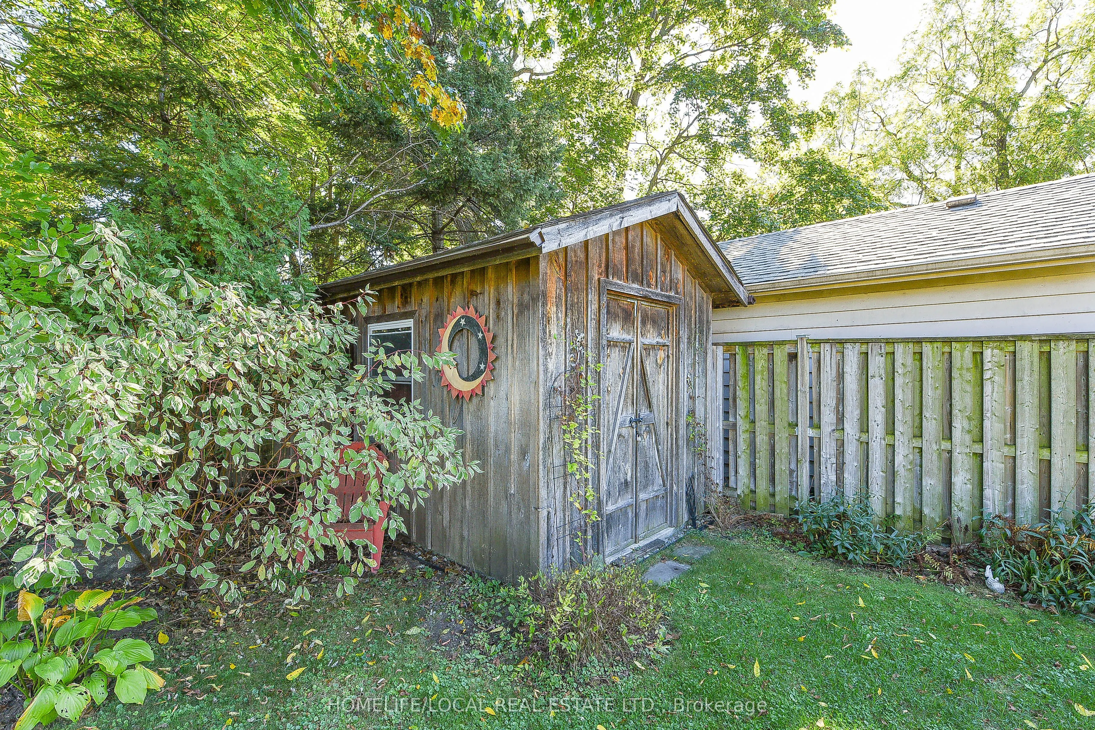 570 Exbury Crescent