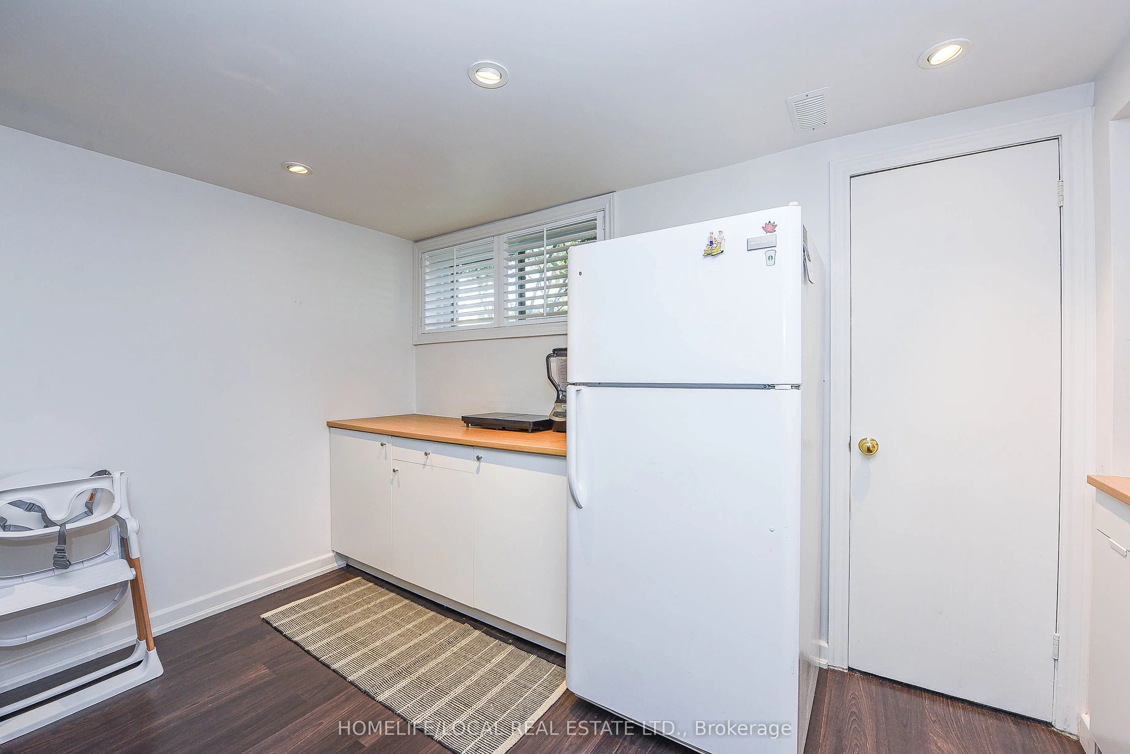 570 Exbury Crescent