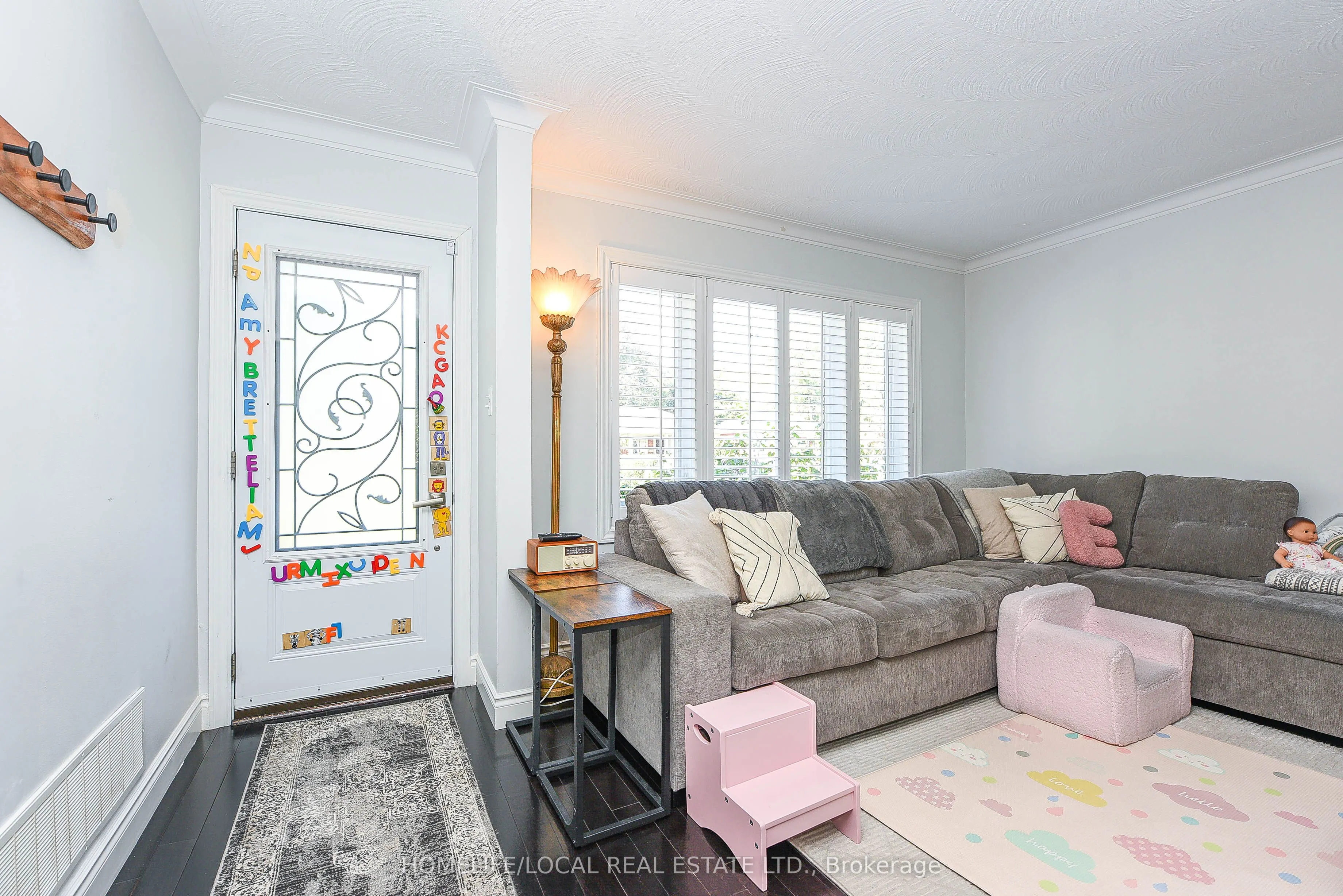 570 Exbury Crescent