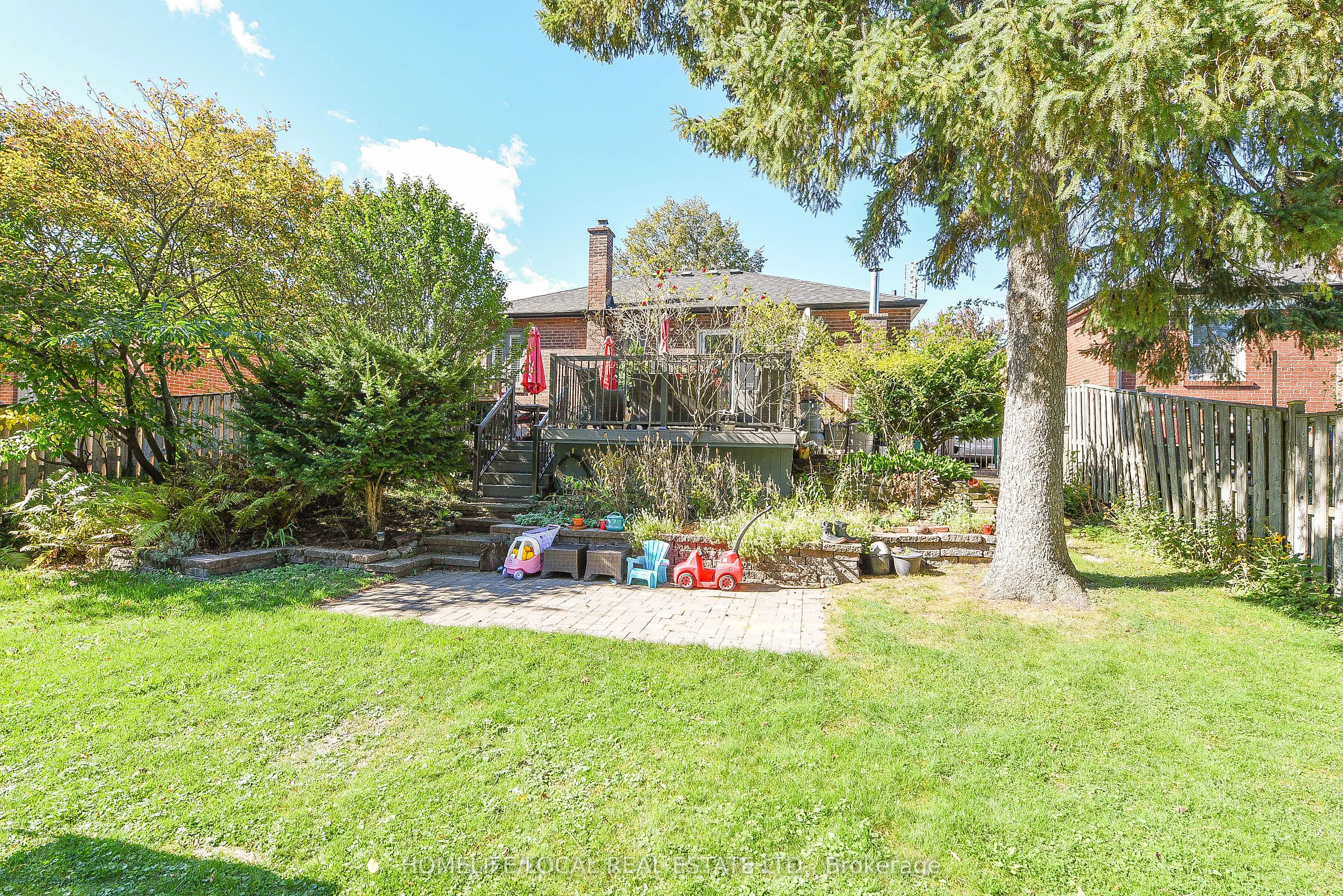 570 Exbury Crescent