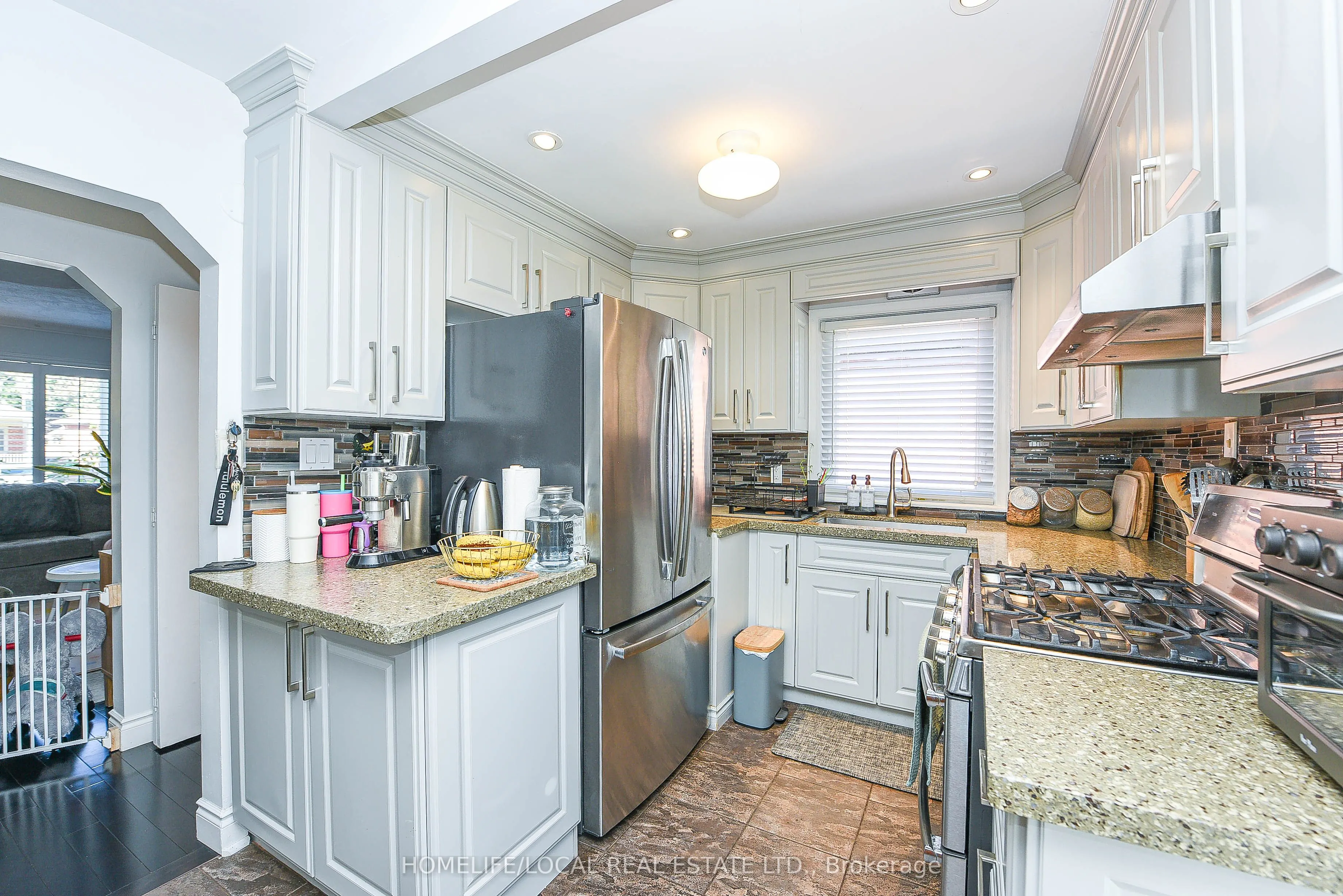 570 Exbury Crescent