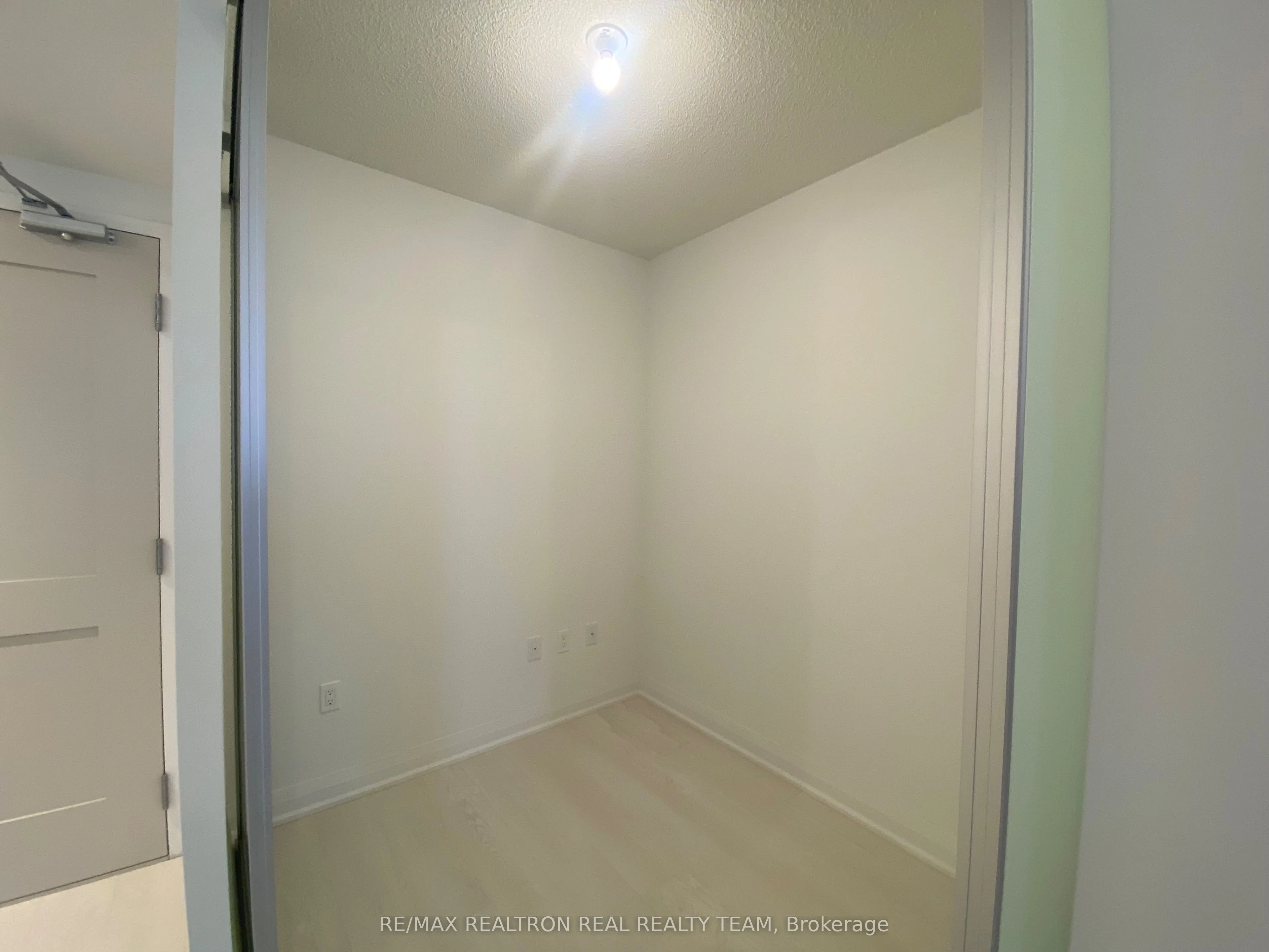 10 Gibbs Road, #502