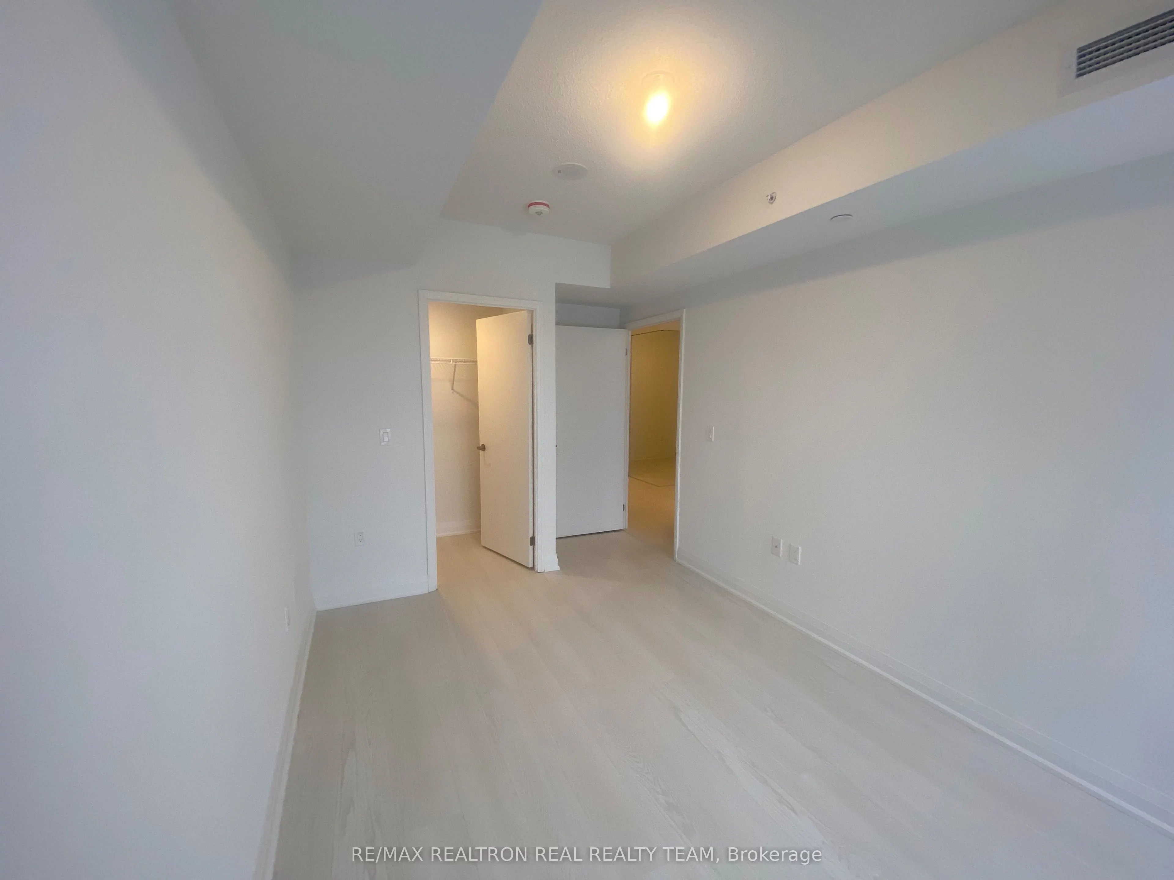 10 Gibbs Road, #502