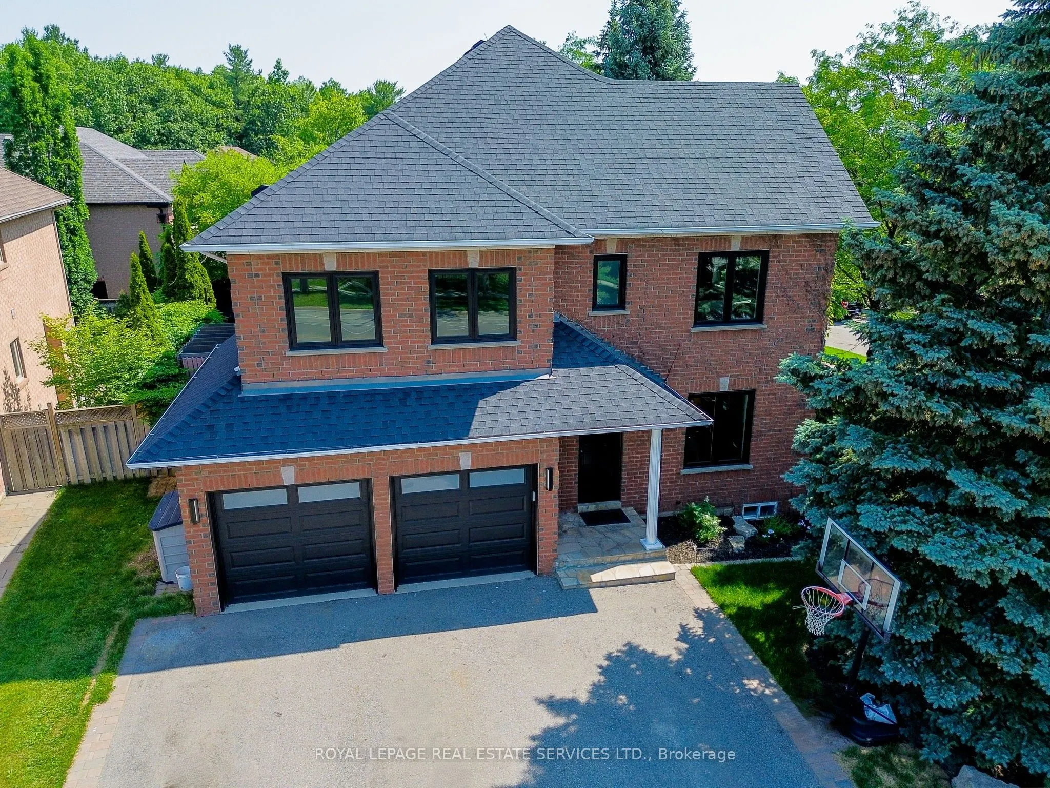 1079 Skyvalley Crescent