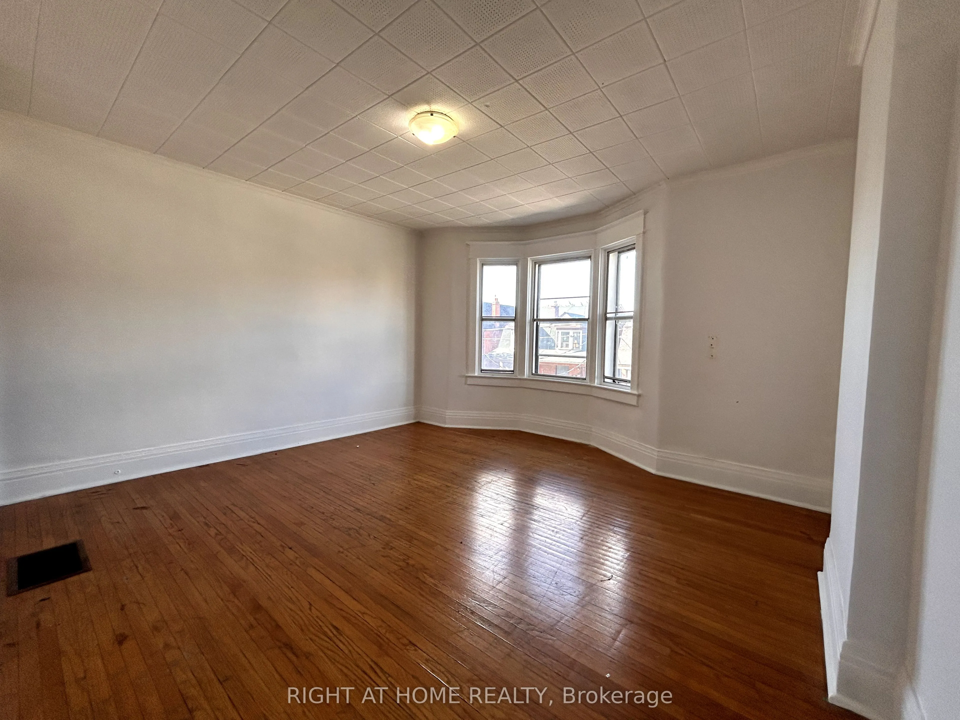 1039 Ossington Avenue W, #2