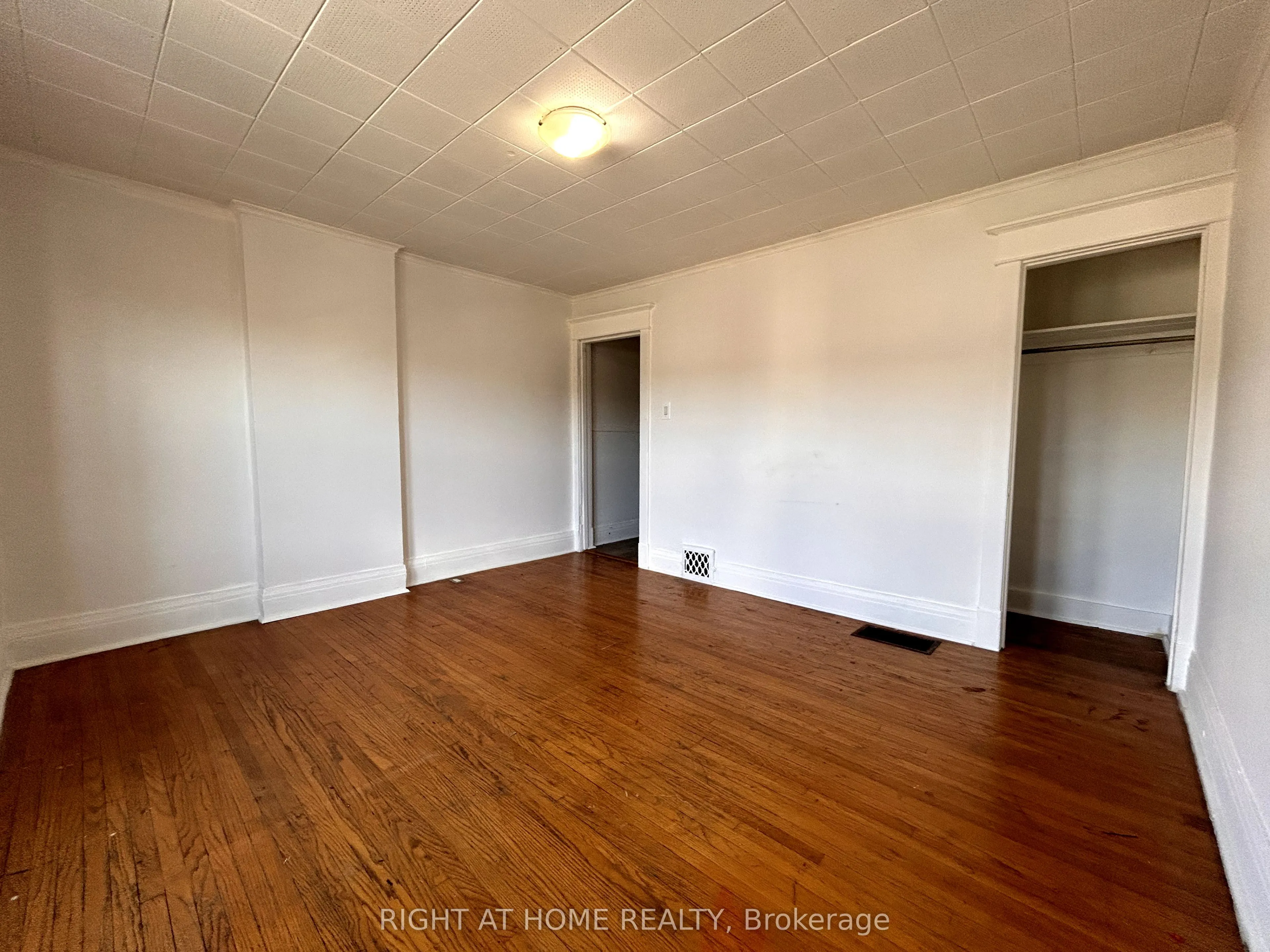 1039 Ossington Avenue W, #2