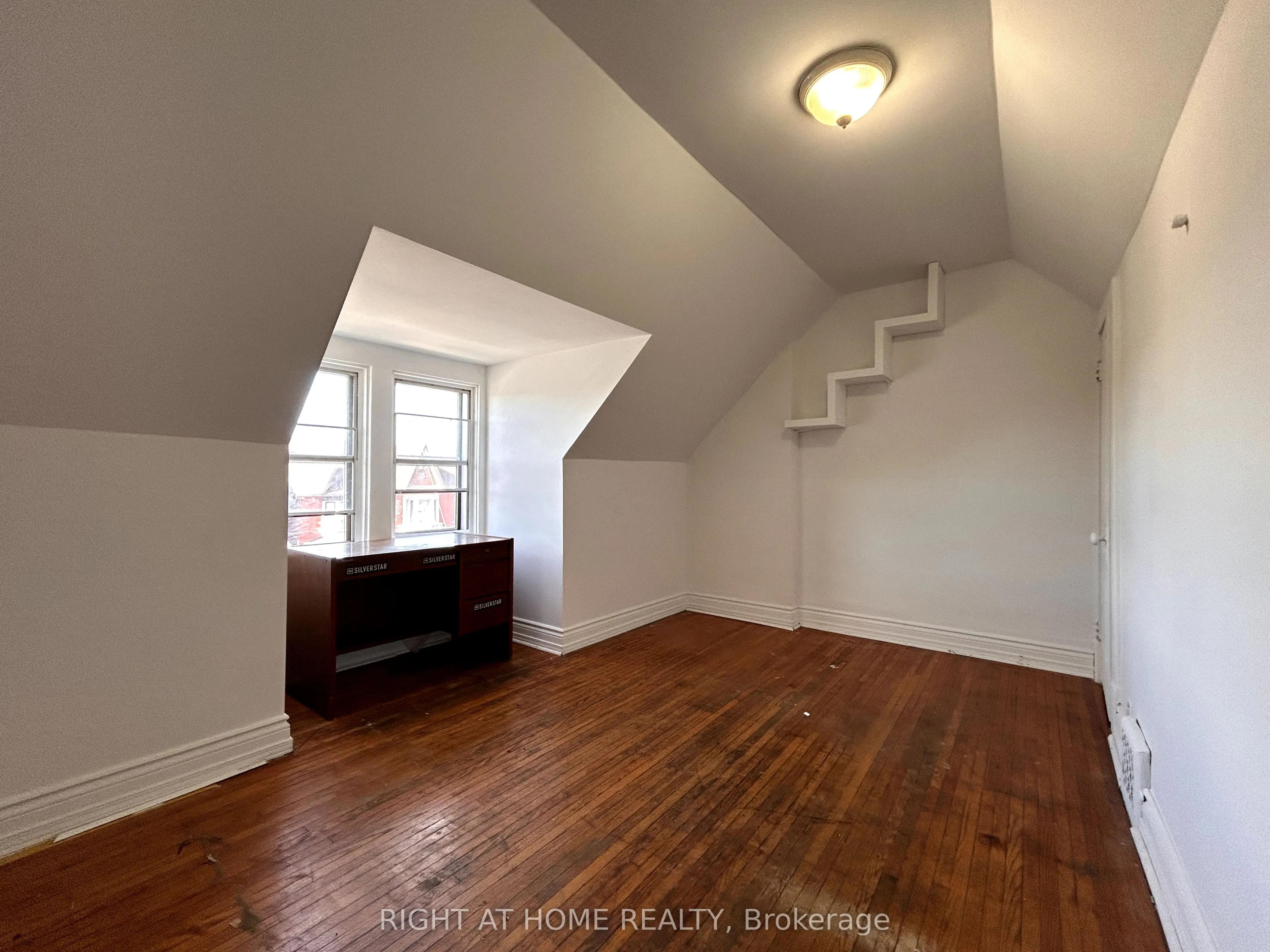 1039 Ossington Avenue W, #2