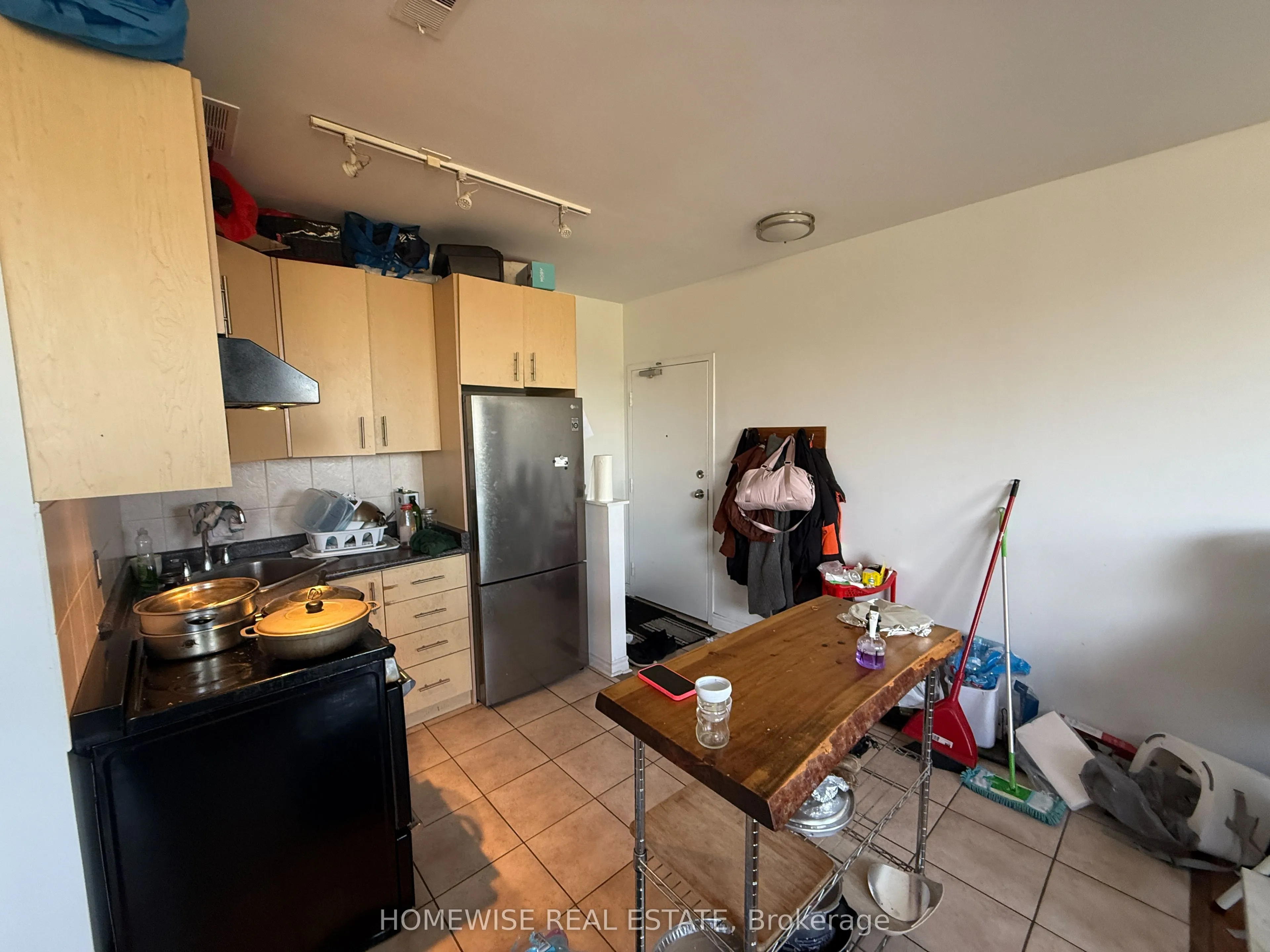 3635 Dundas Street W, #7