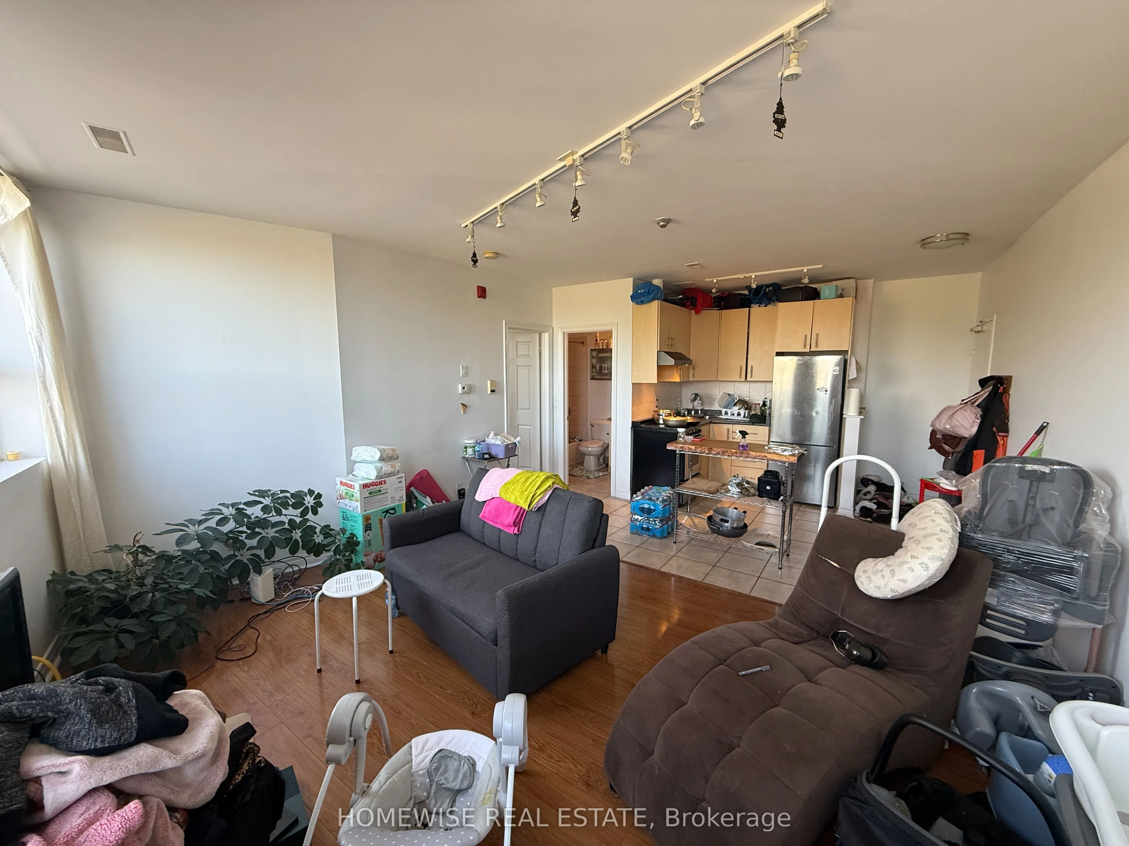 3635 Dundas Street W, #7
