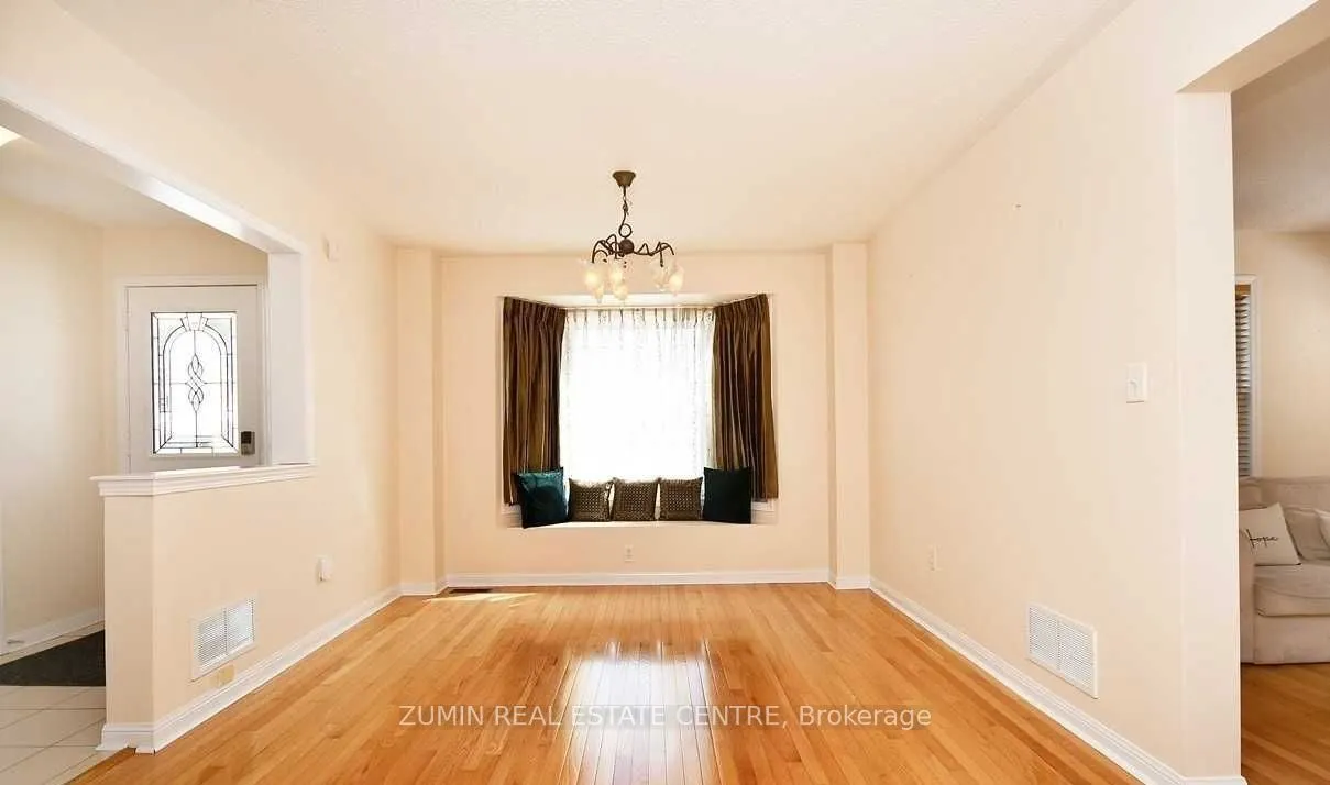 38 Clayborne Avenue, #Upper Level