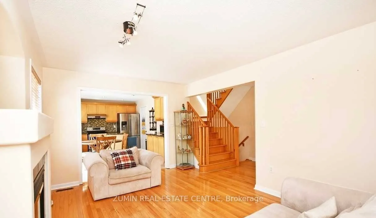 38 Clayborne Avenue, #Upper Level