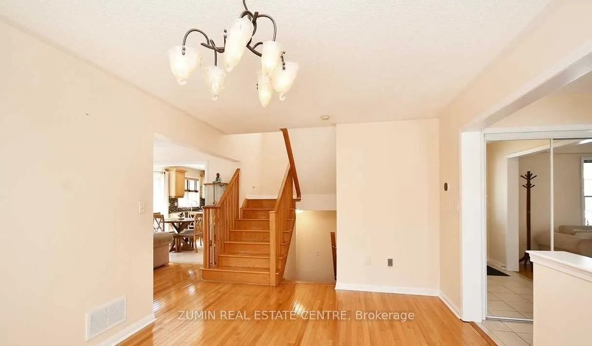 38 Clayborne Avenue, #Upper Level