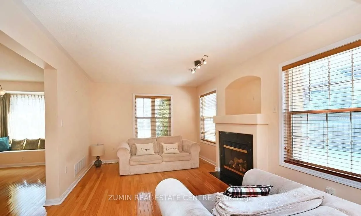 38 Clayborne Avenue, #Upper Level