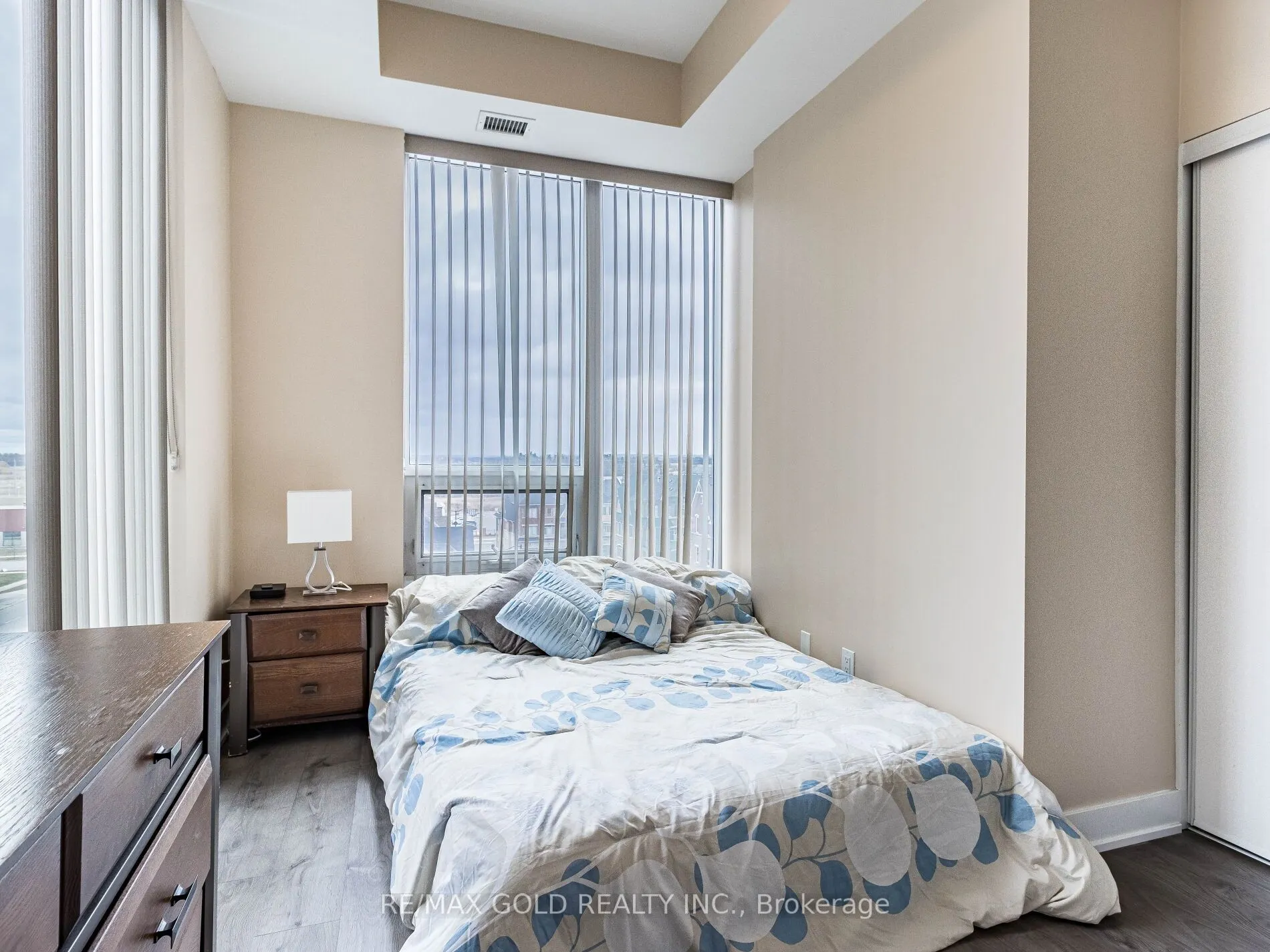180 Veterans Drive, #609