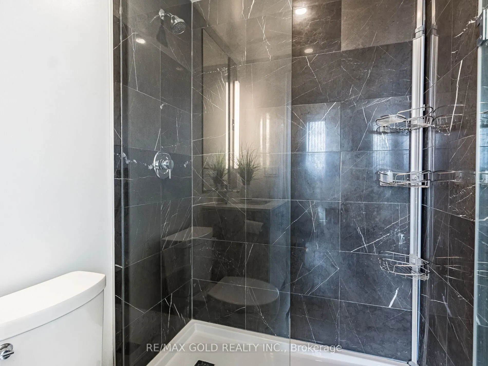 180 Veterans Drive, #609