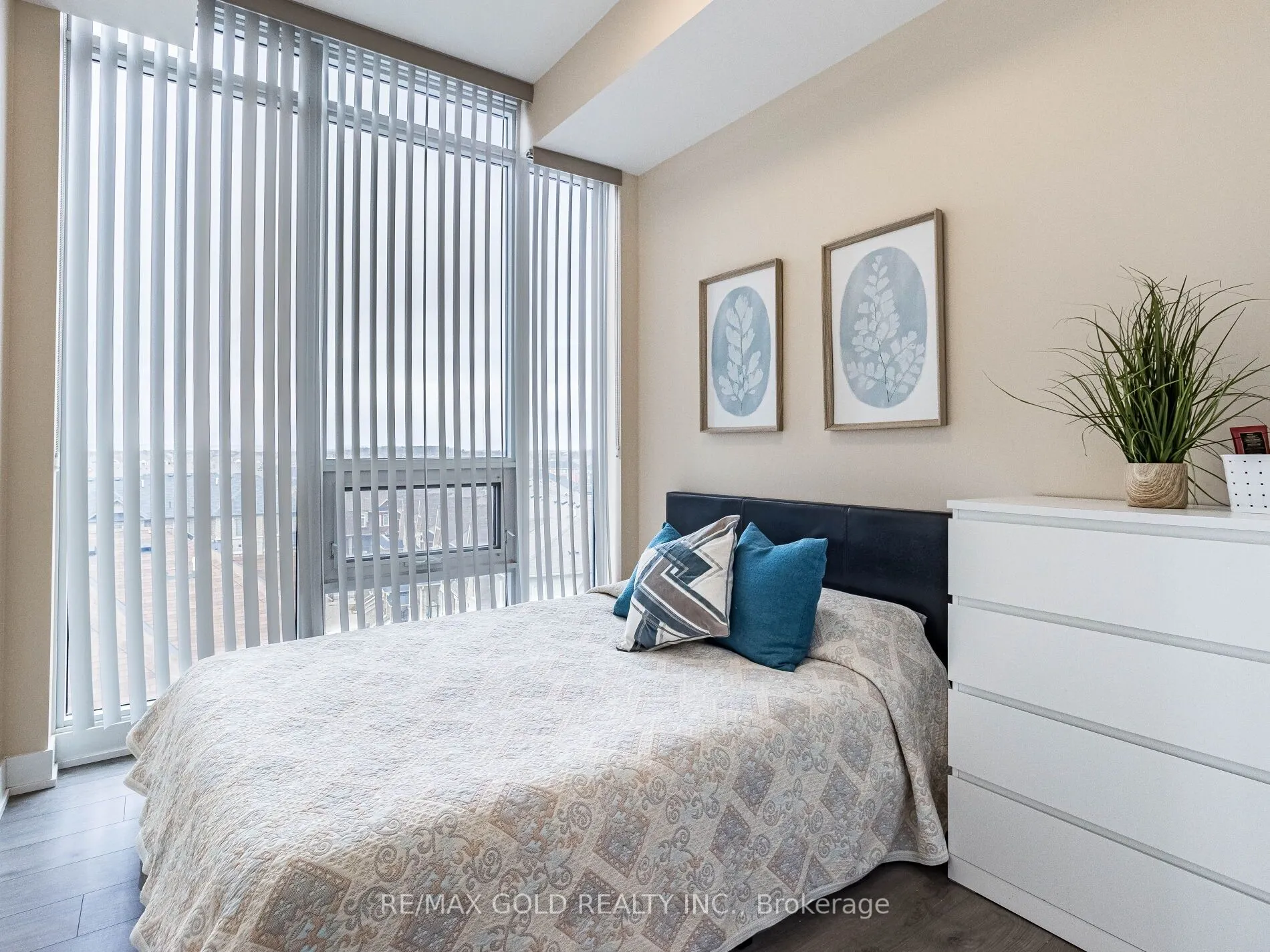 180 Veterans Drive, #609