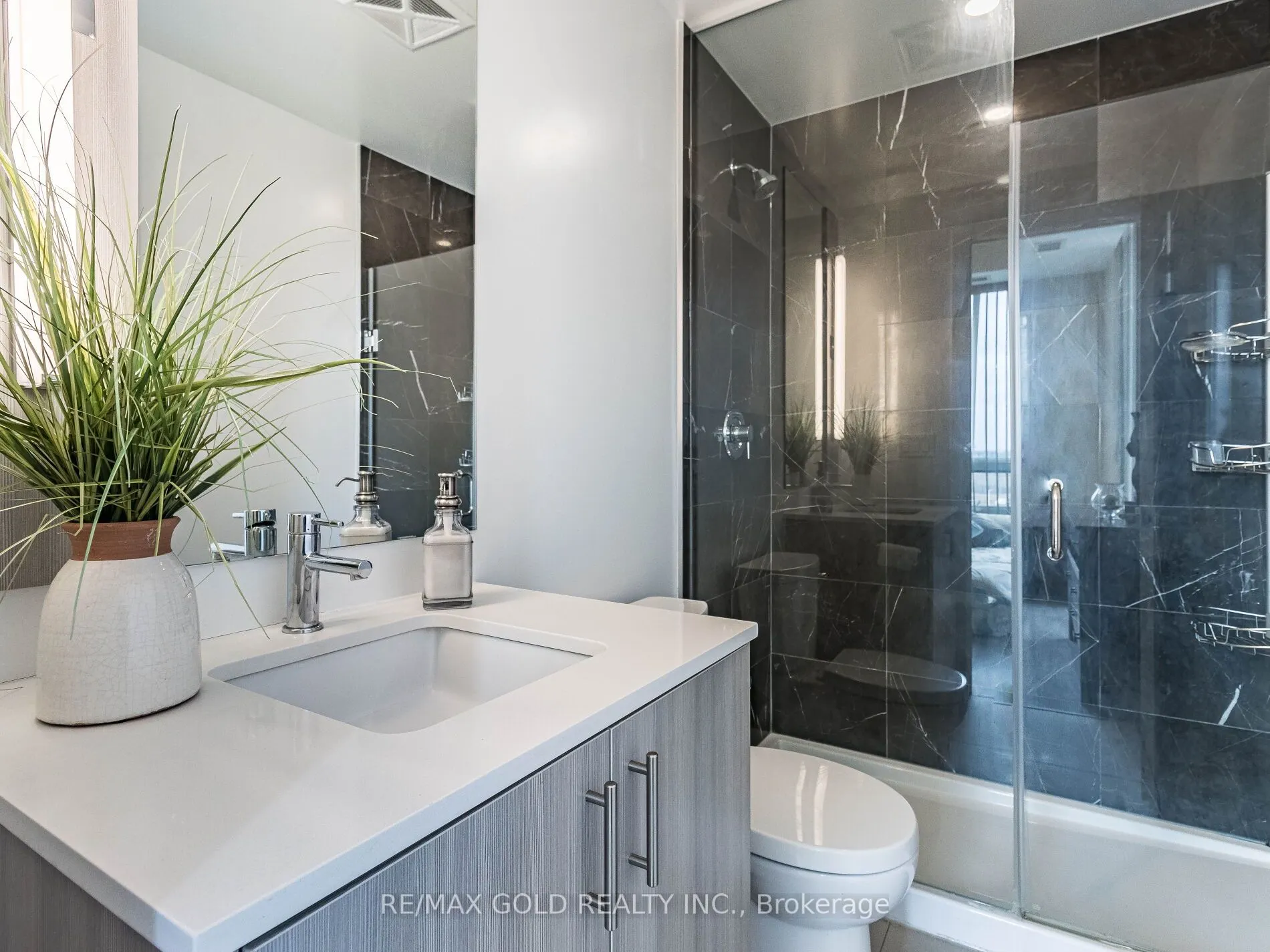180 Veterans Drive, #609