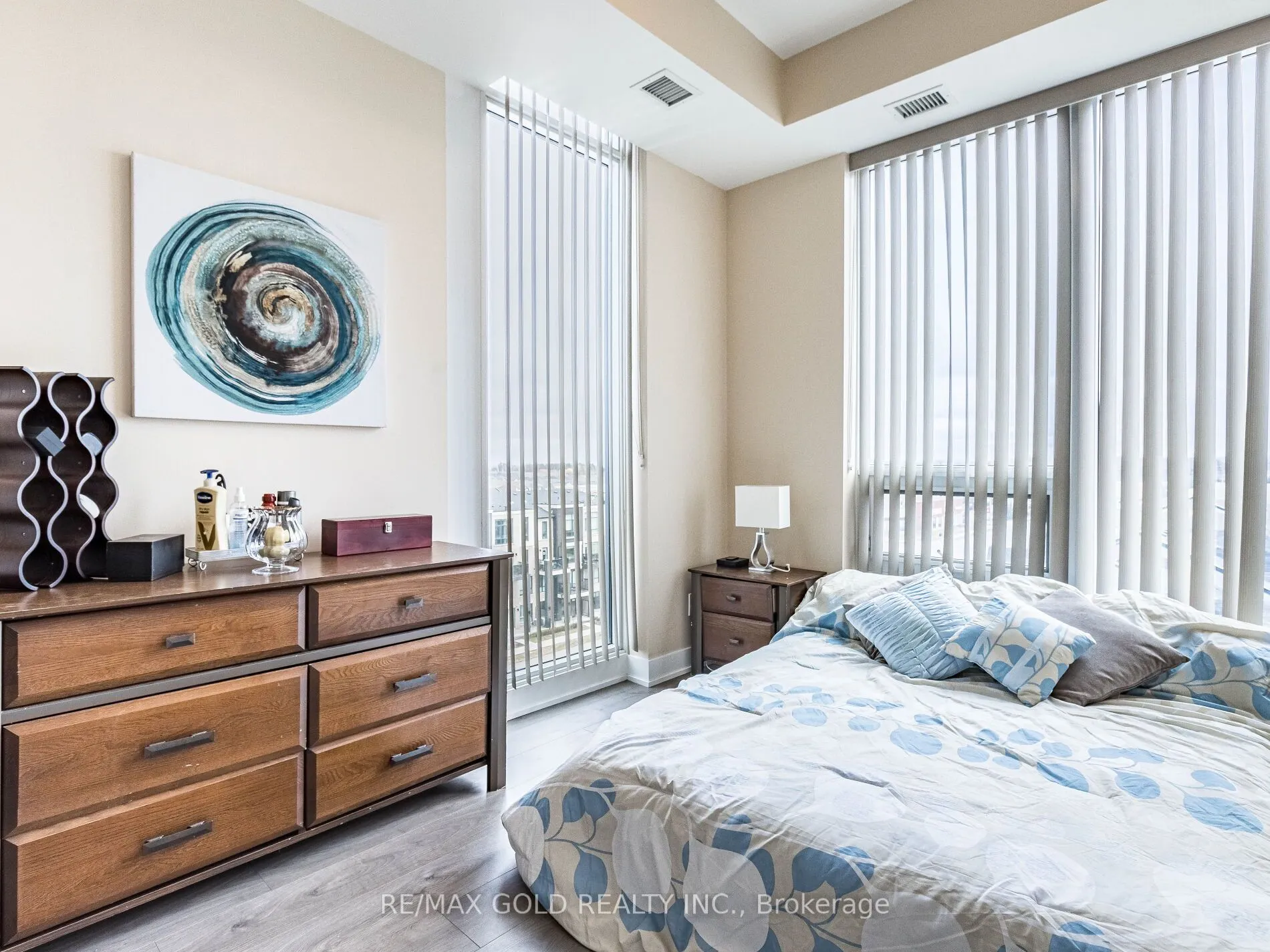 180 Veterans Drive, #609