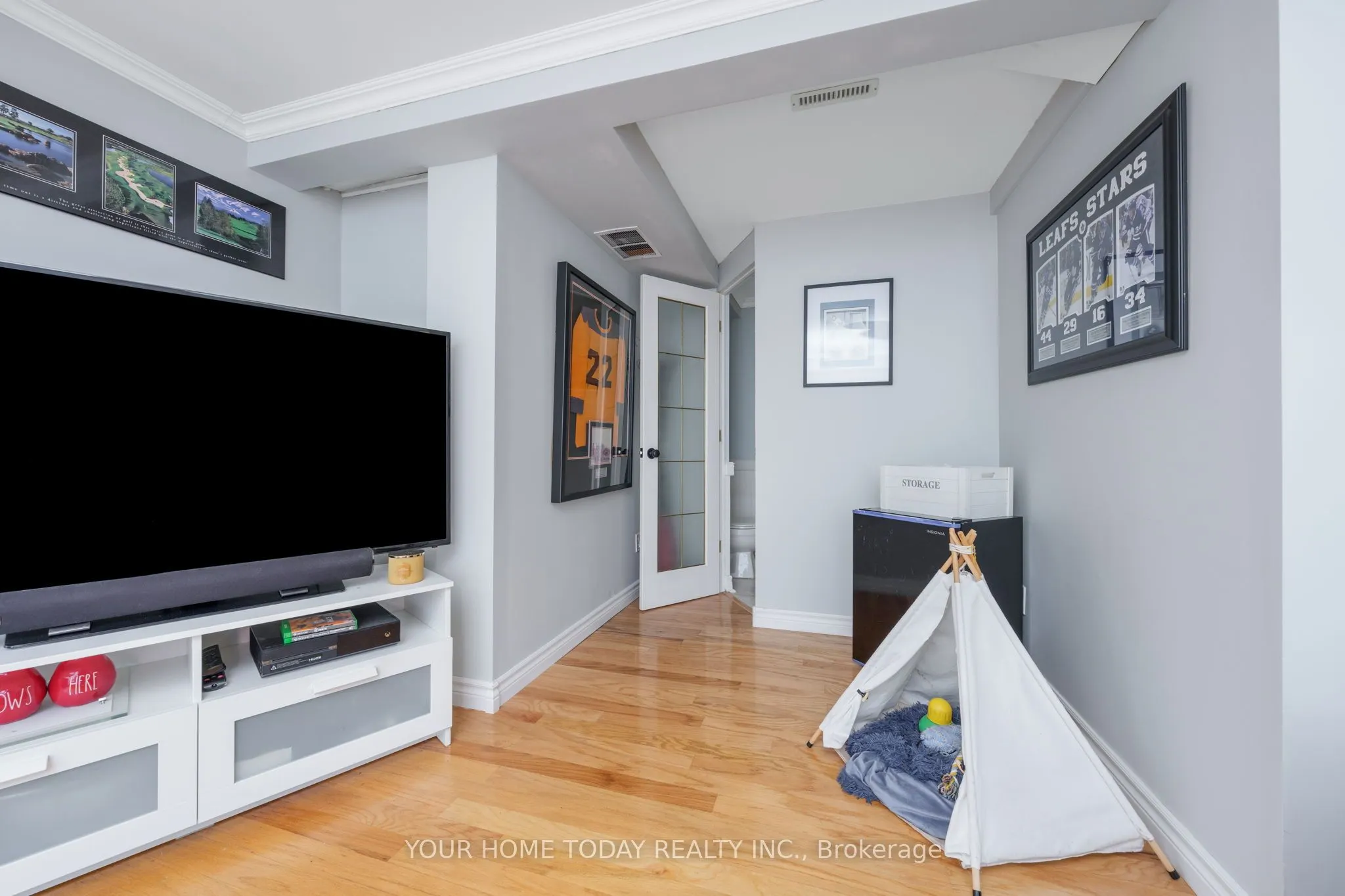 76 River Drive, #8