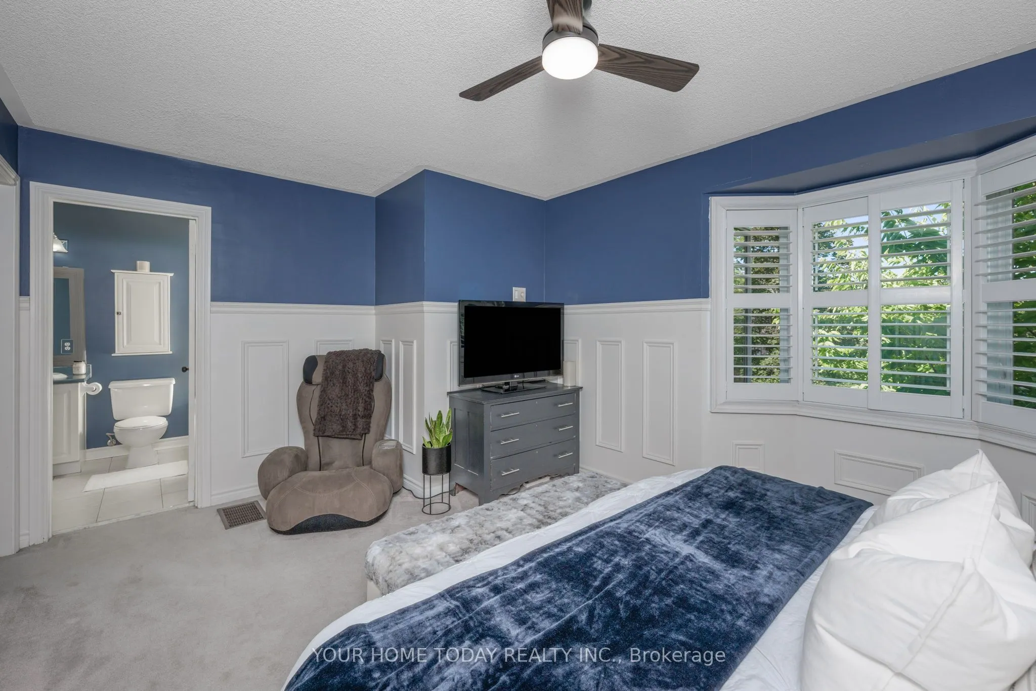 76 River Drive, #8