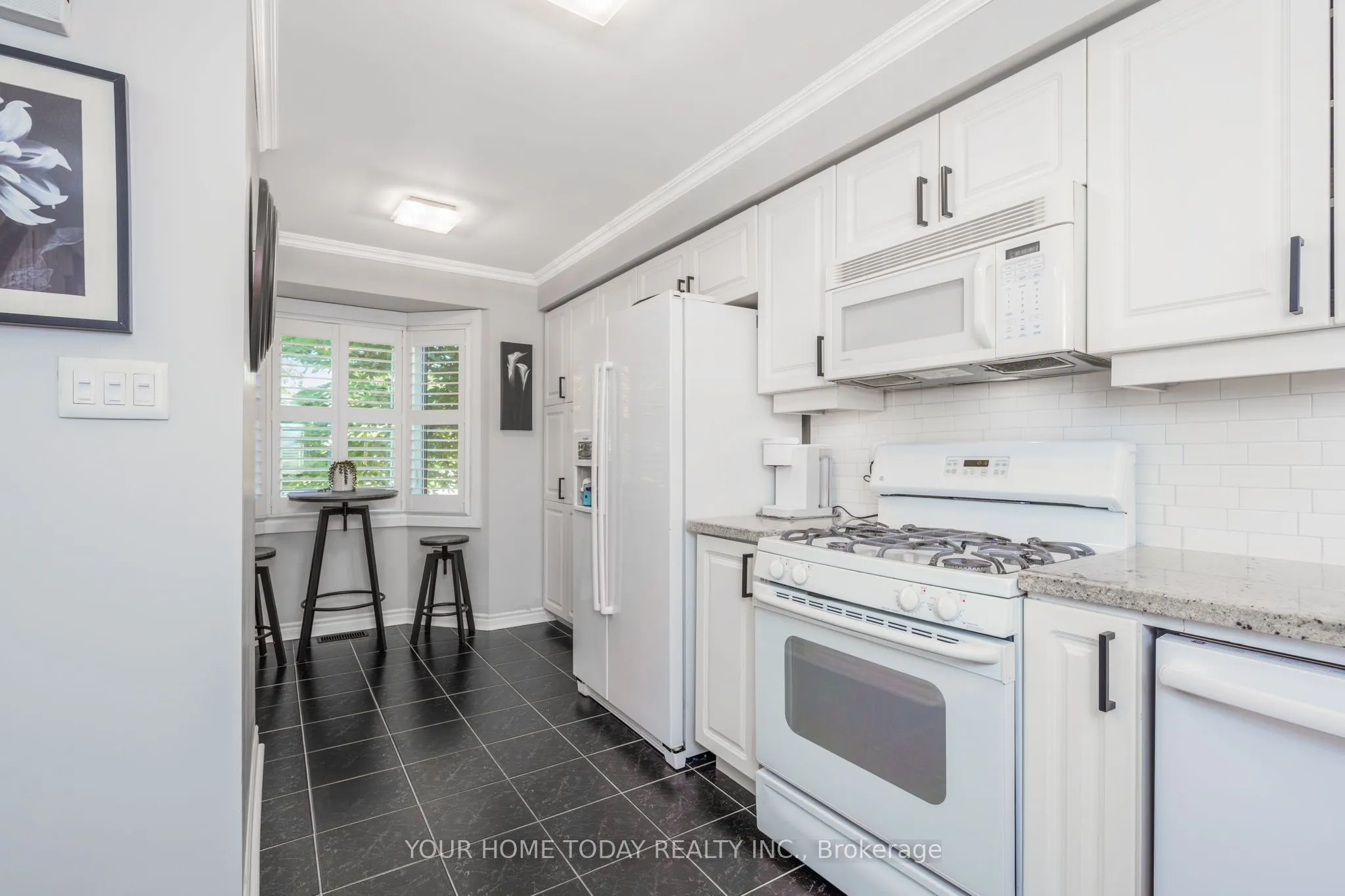 76 River Drive, #8